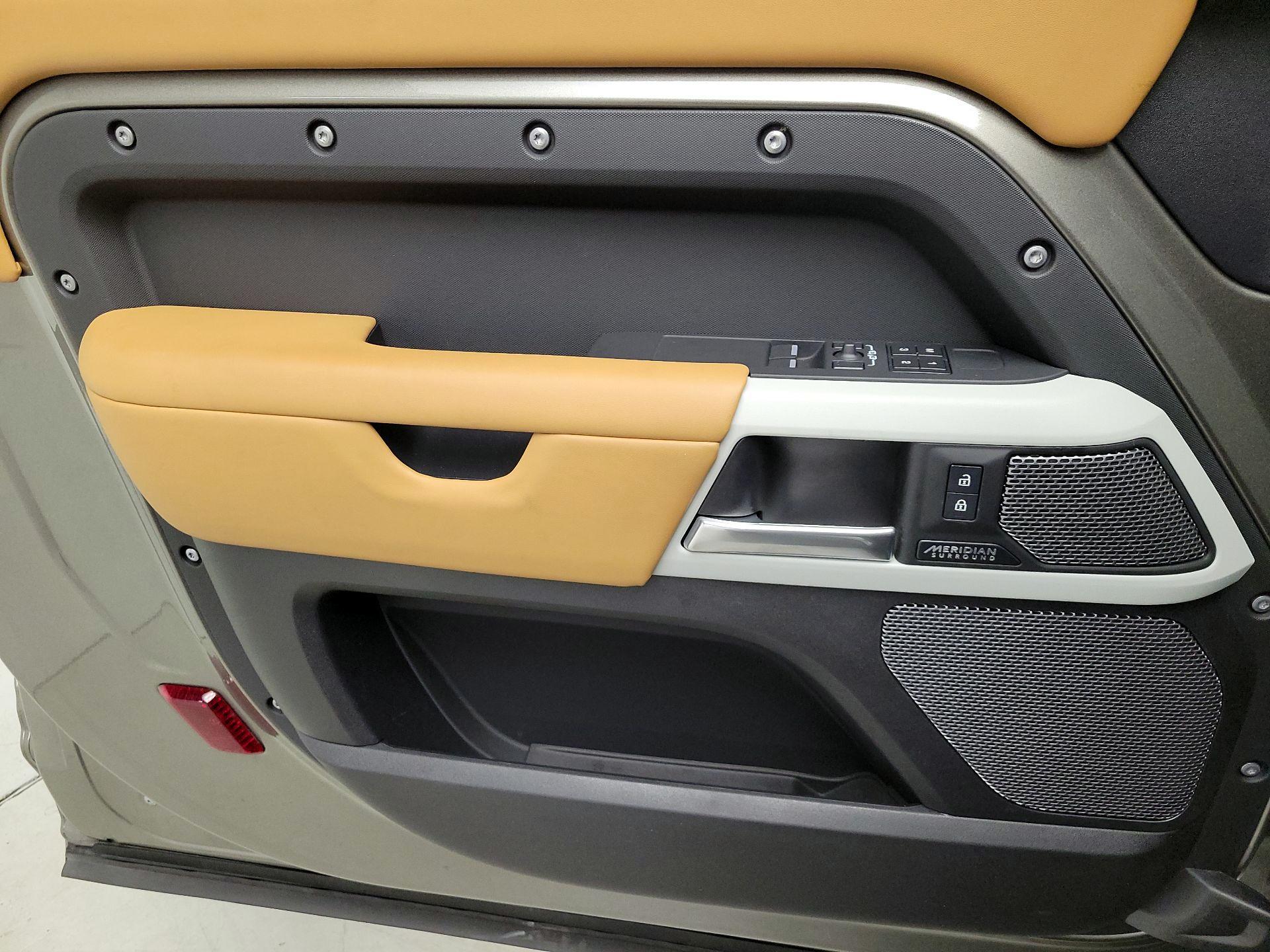 Thumbnail: 2024 Land Rover Defender - 12