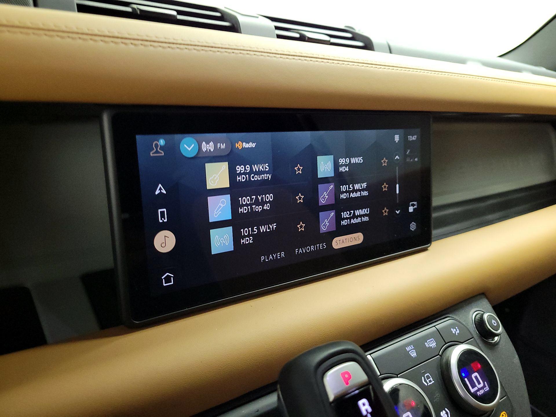 Thumbnail: 2024 Land Rover Defender - 15