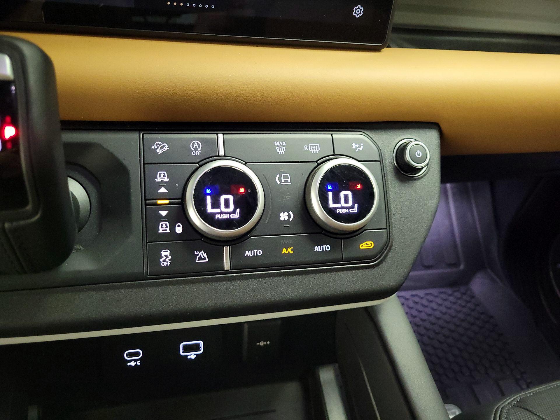 Thumbnail: 2024 Land Rover Defender - 16