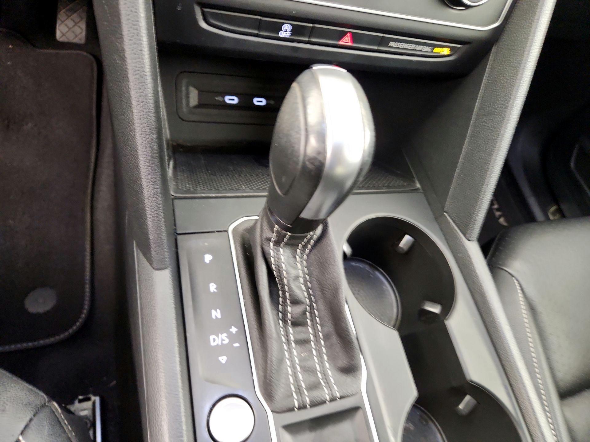 Thumbnail: 2021 Volkswagen Atlas - 15