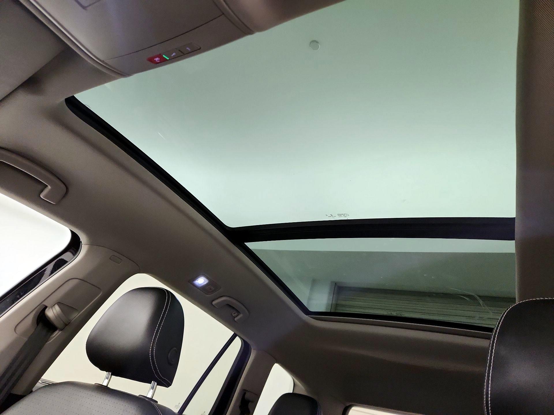 Thumbnail: 2021 Volkswagen Atlas - 17