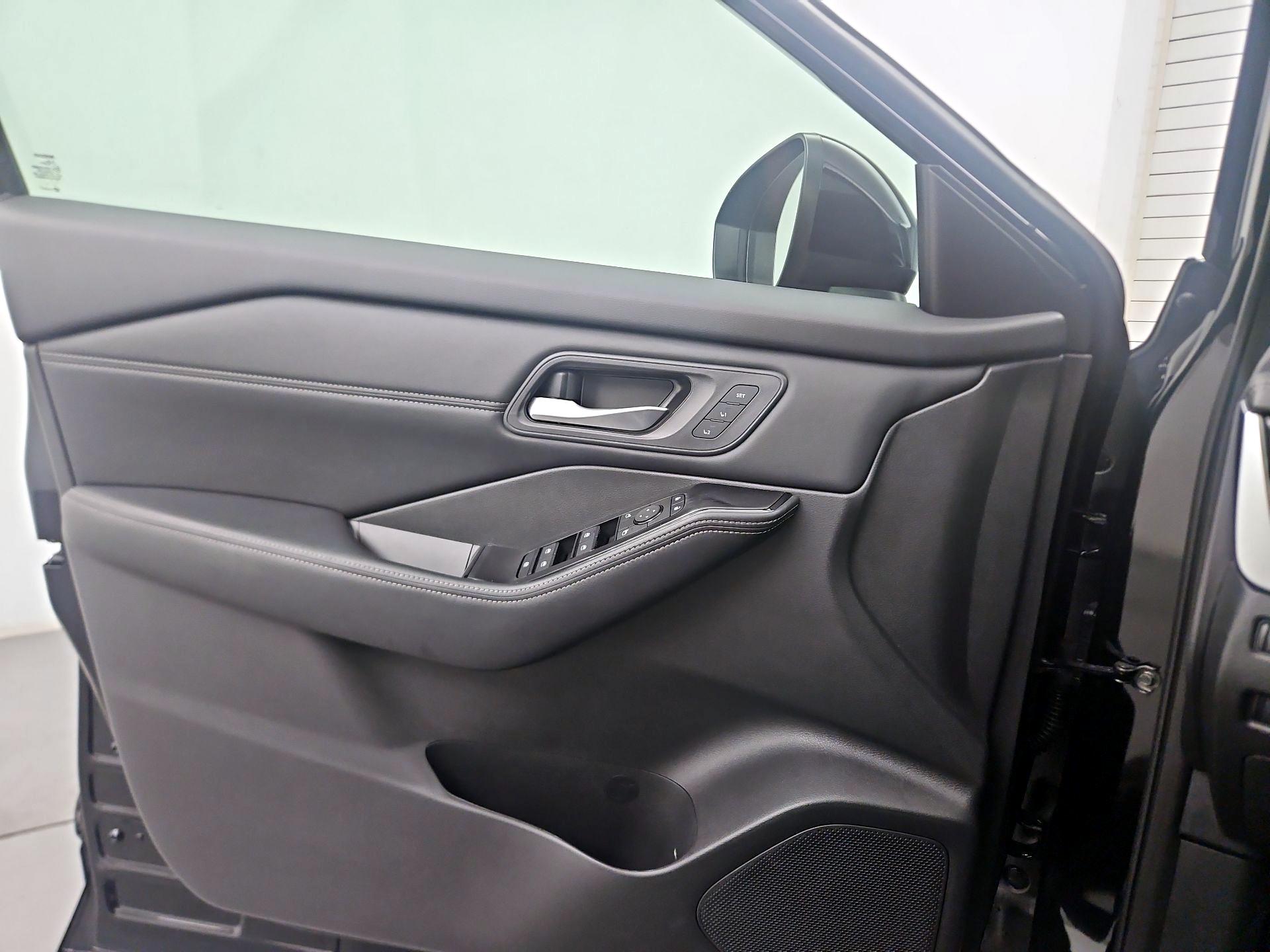 Thumbnail: 2024 Nissan Rogue - 12