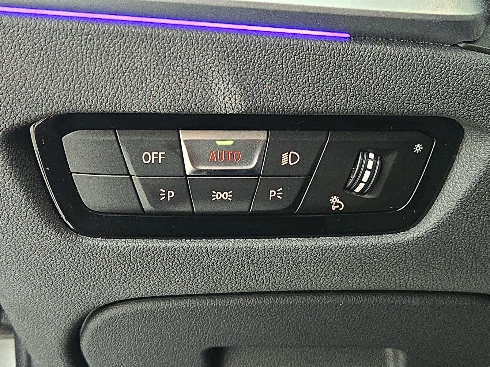 2021 BMW 3 Series 330i - Photo 14