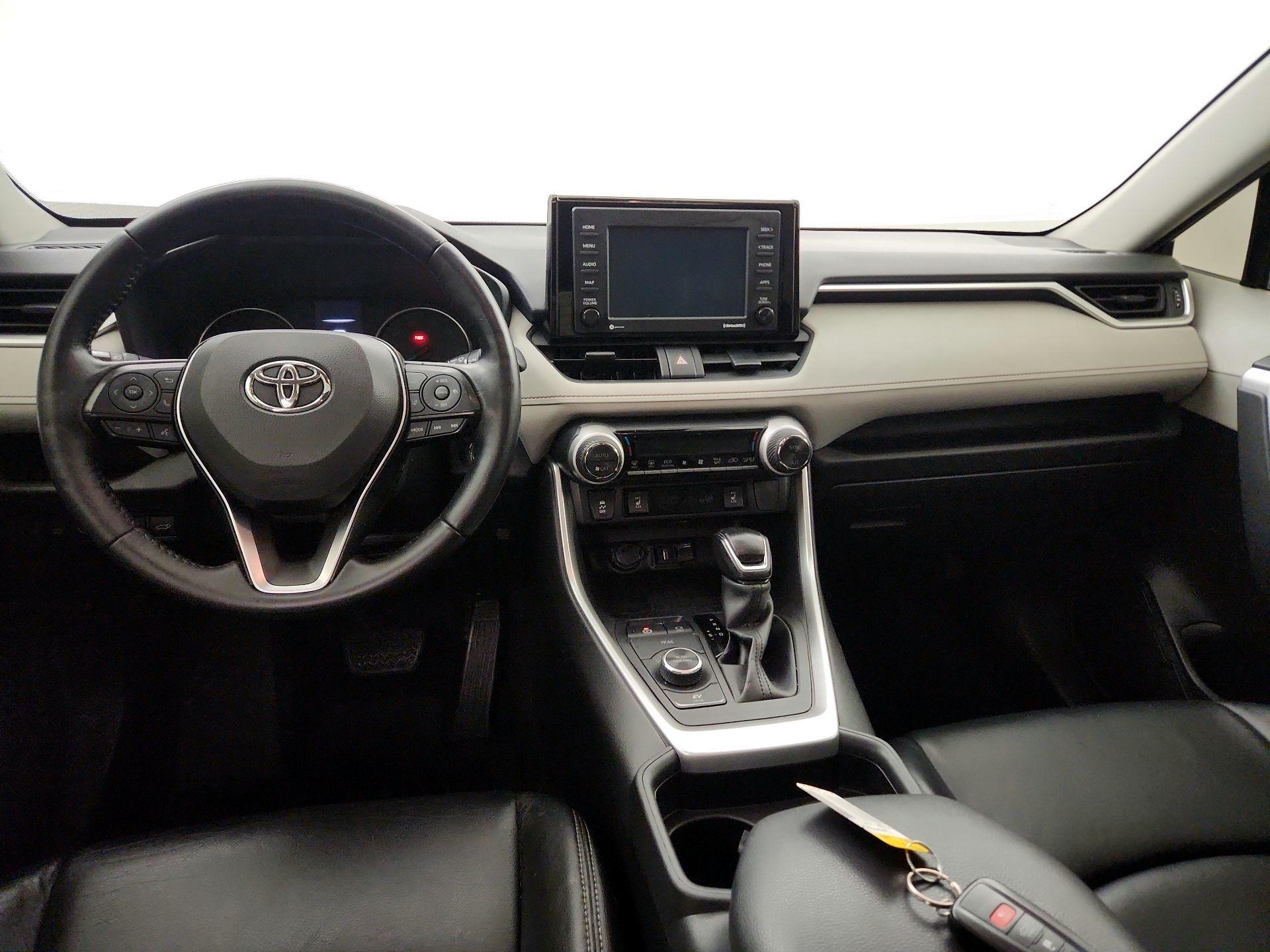 Thumbnail: 2021 Toyota RAV4 - 9