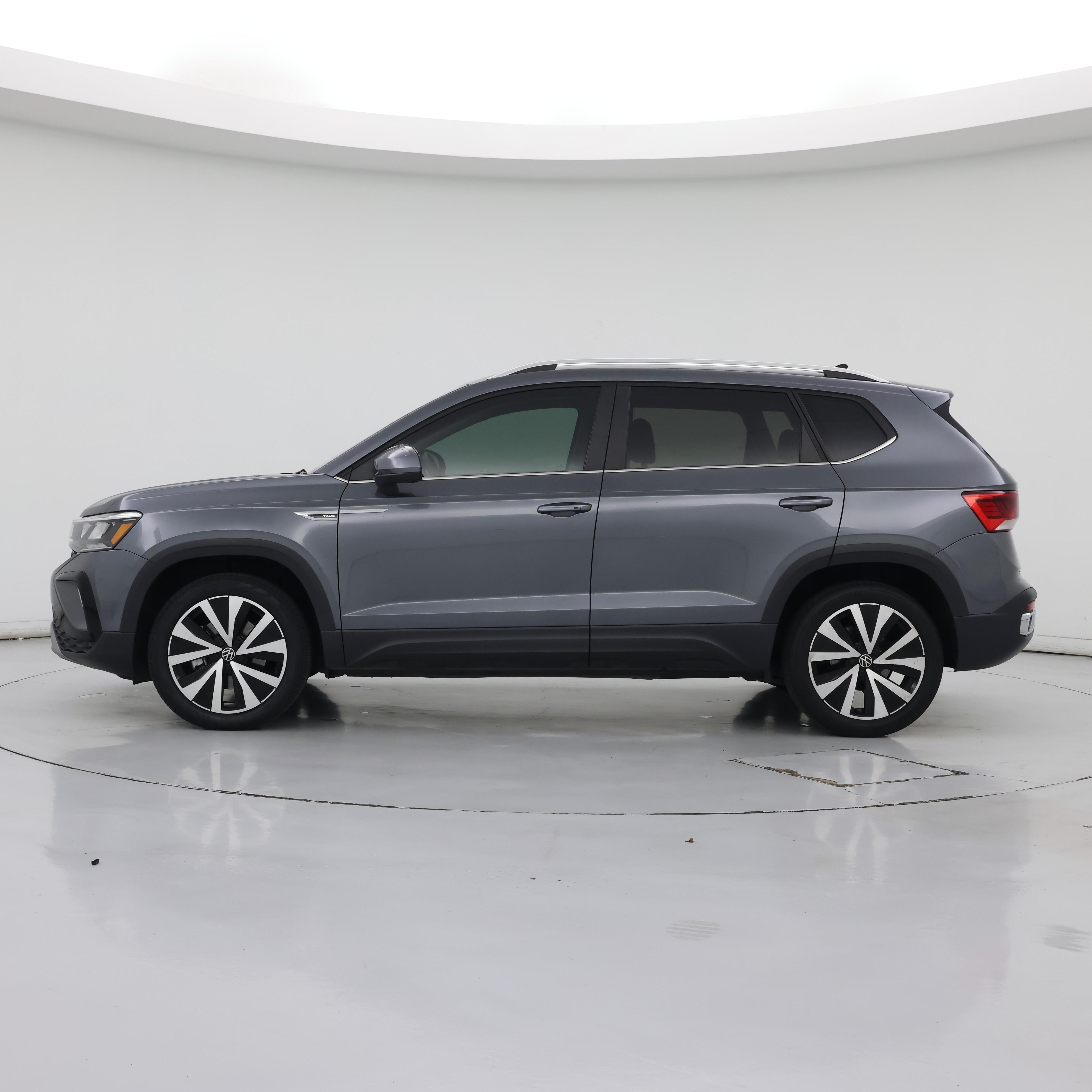 Thumbnail: 2023 Volkswagen Taos - 3