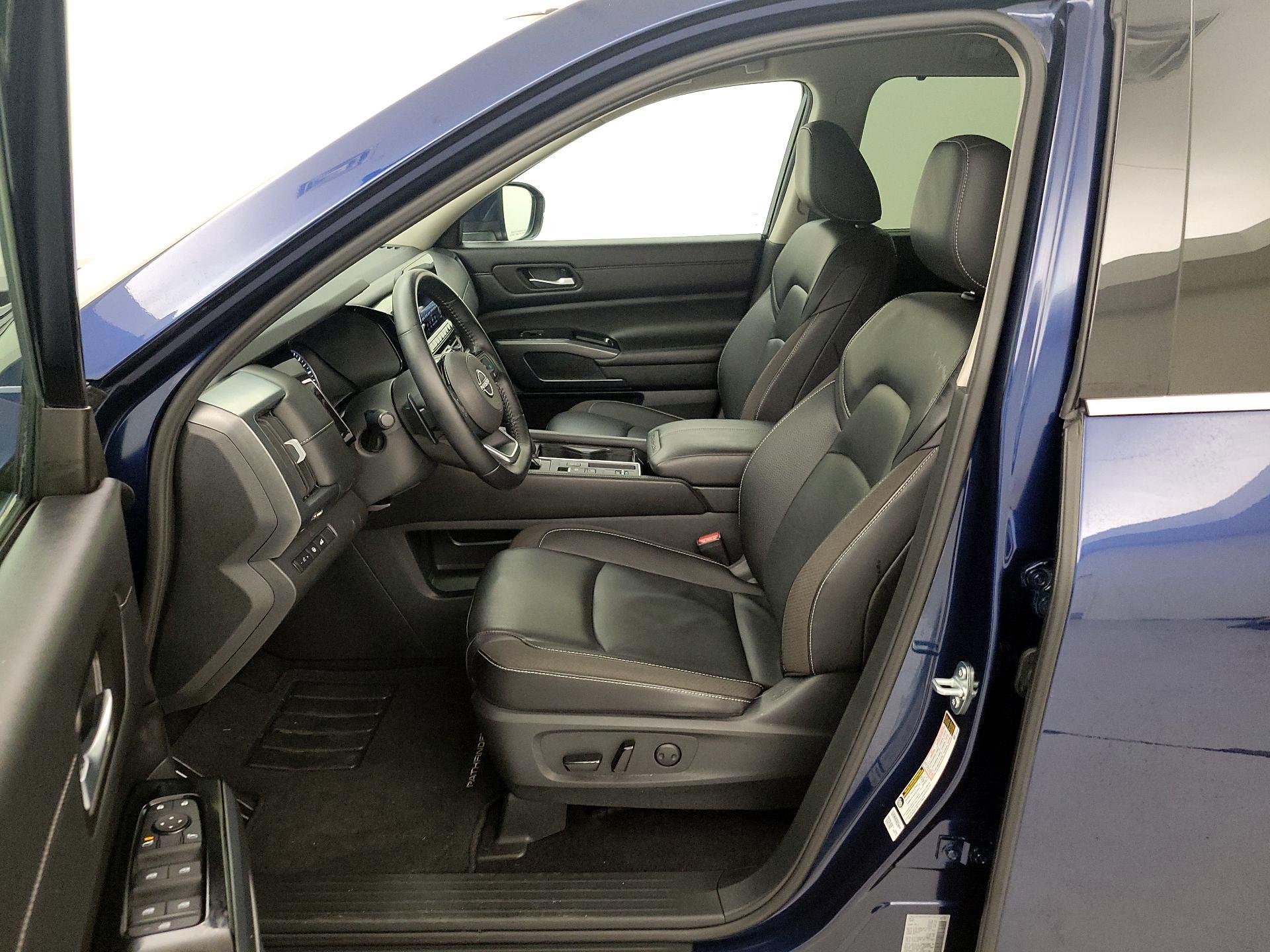 Thumbnail: 2025 Nissan Pathfinder - 11