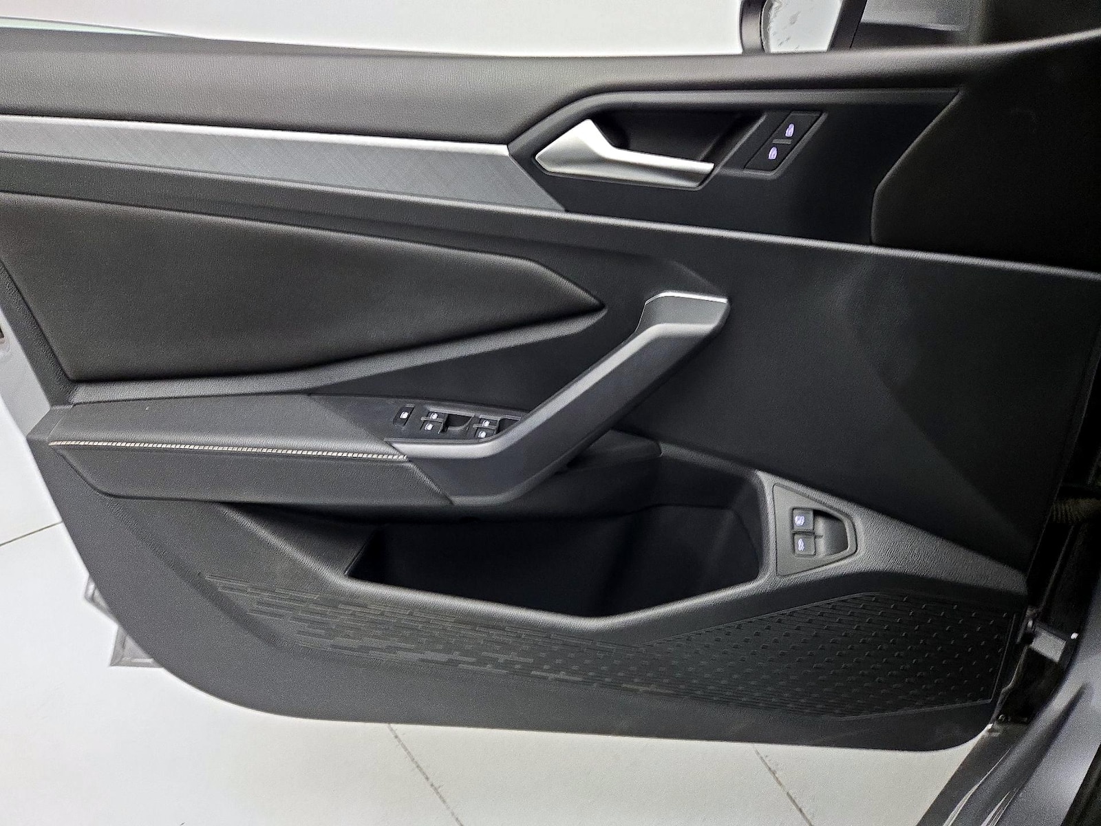 2024 Volkswagen Jetta SE - Photo 13