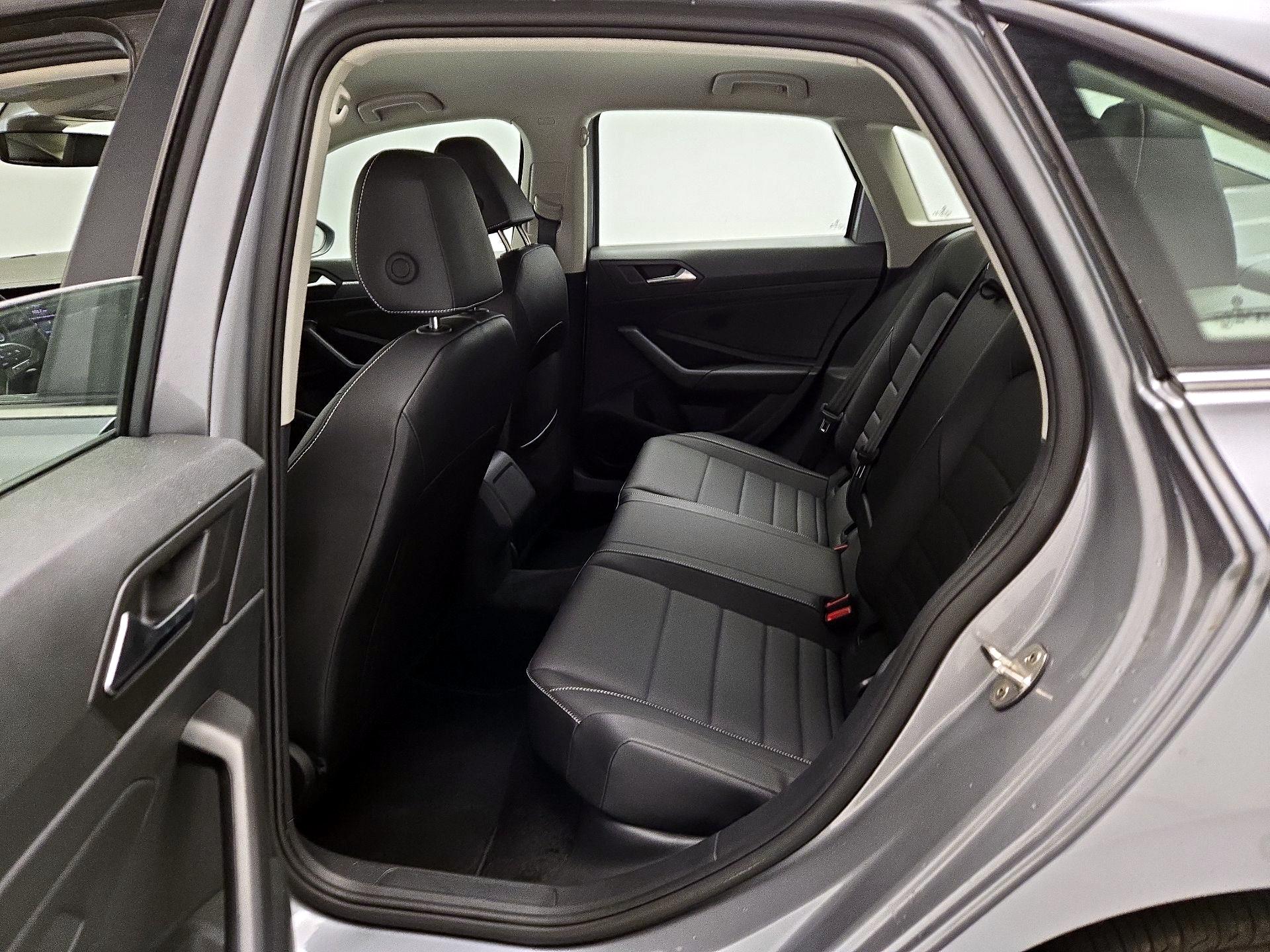 Thumbnail: 2024 Volkswagen Jetta - 19