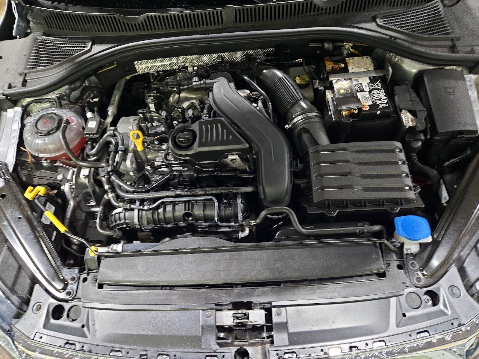 2024 Volkswagen Jetta SE - Photo 22