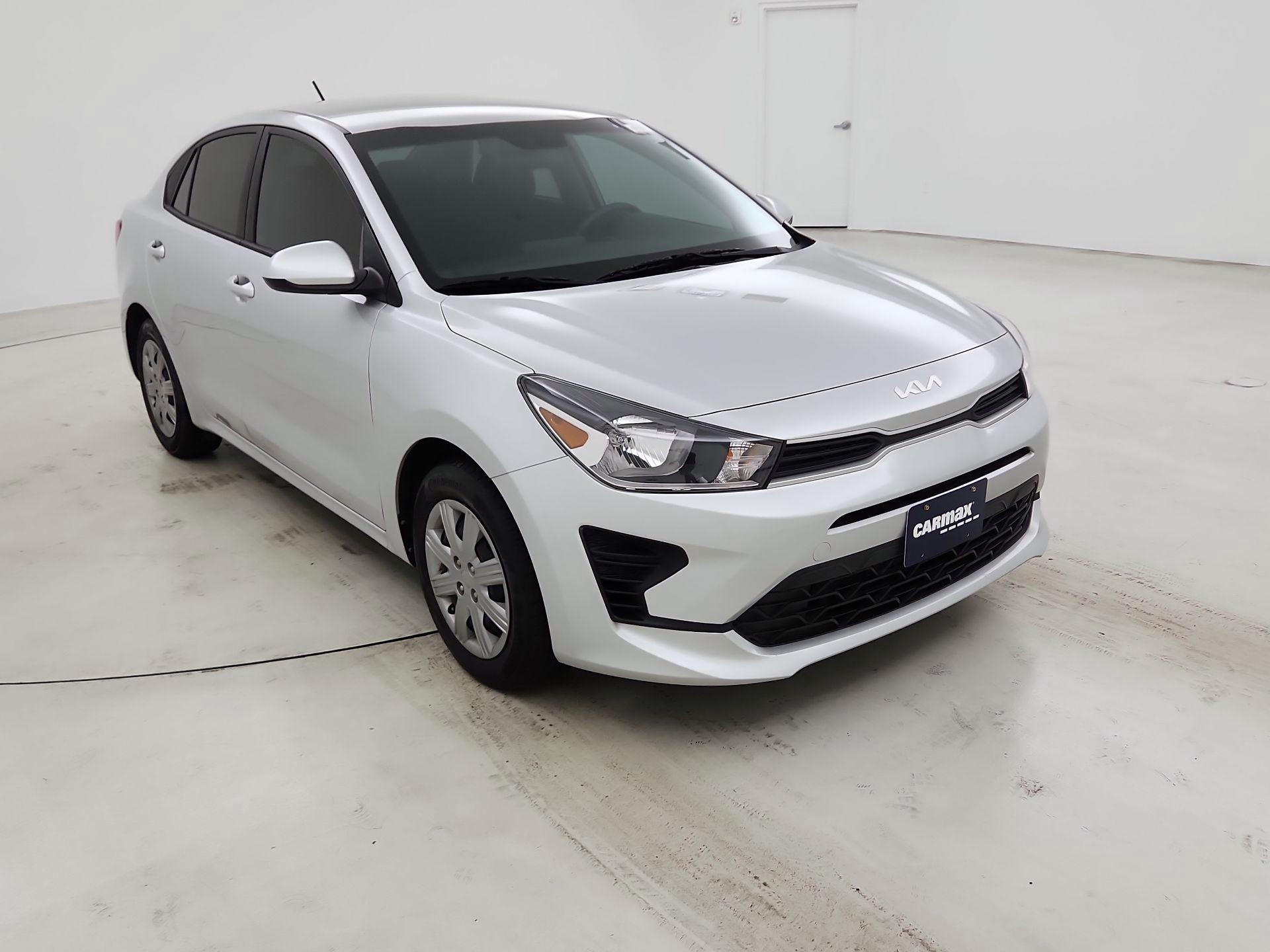 Thumbnail: 2023 Kia Rio - 1