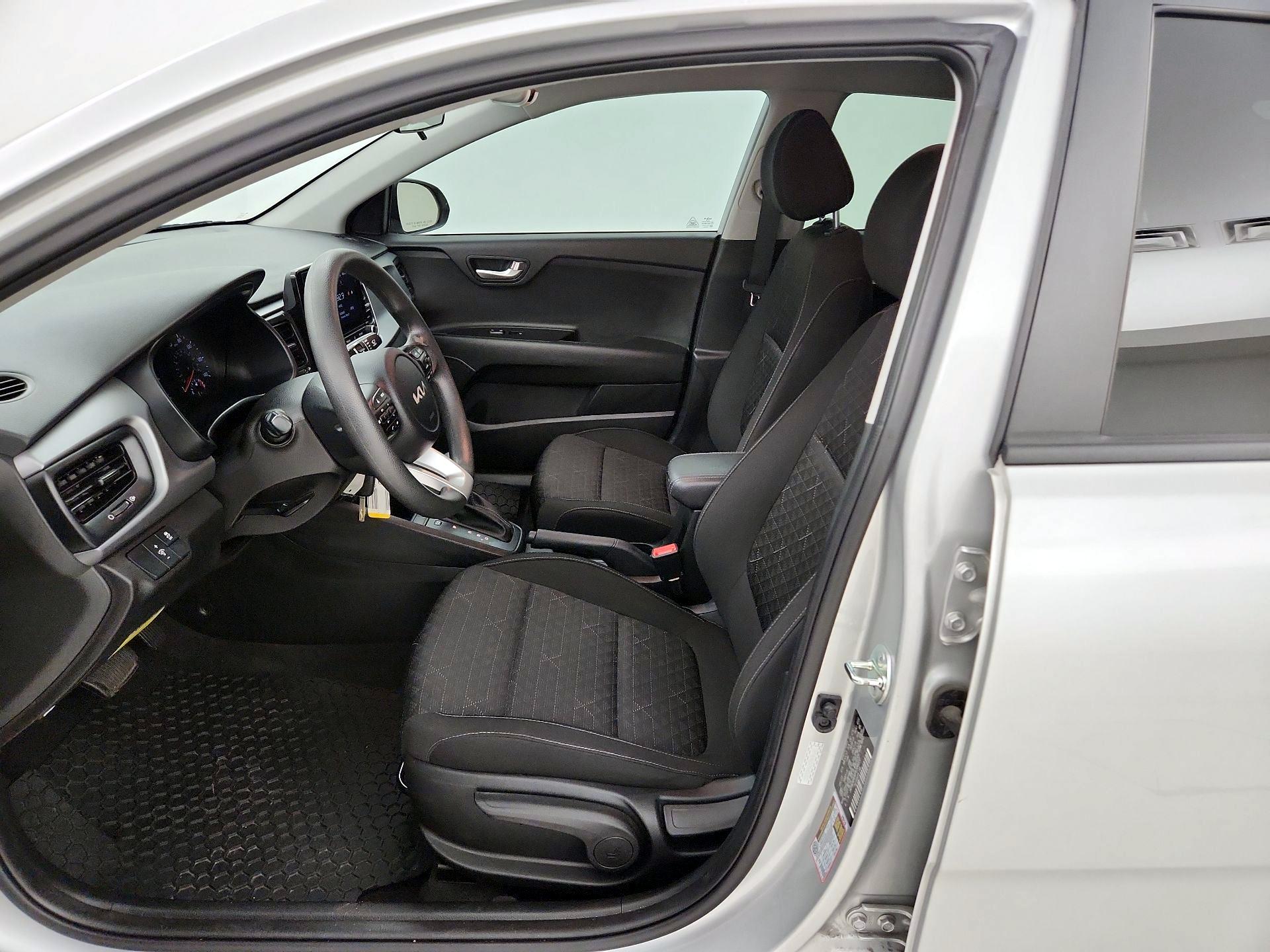 Thumbnail: 2023 Kia Rio - 9