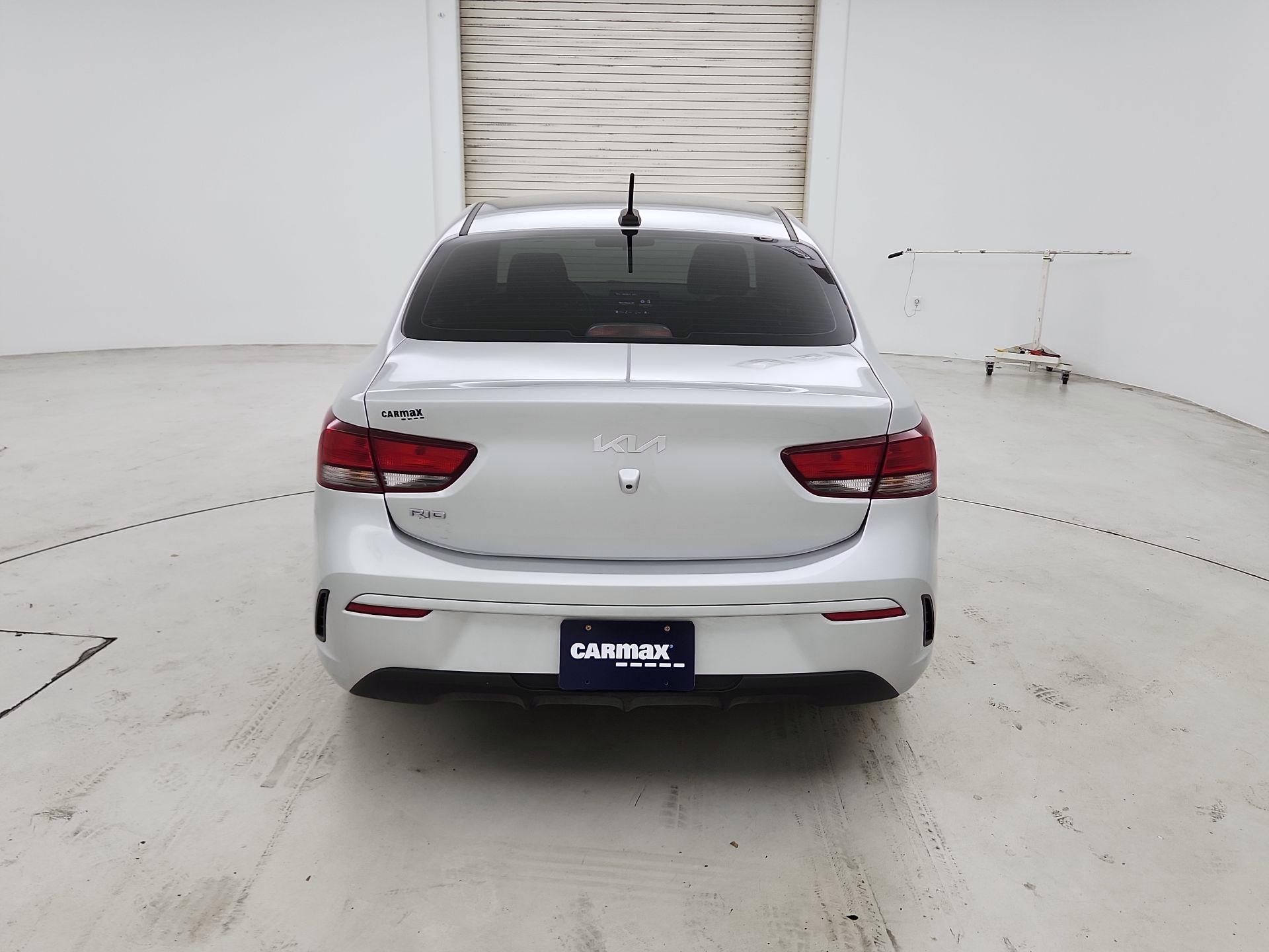 Thumbnail: 2023 Kia Rio - 6