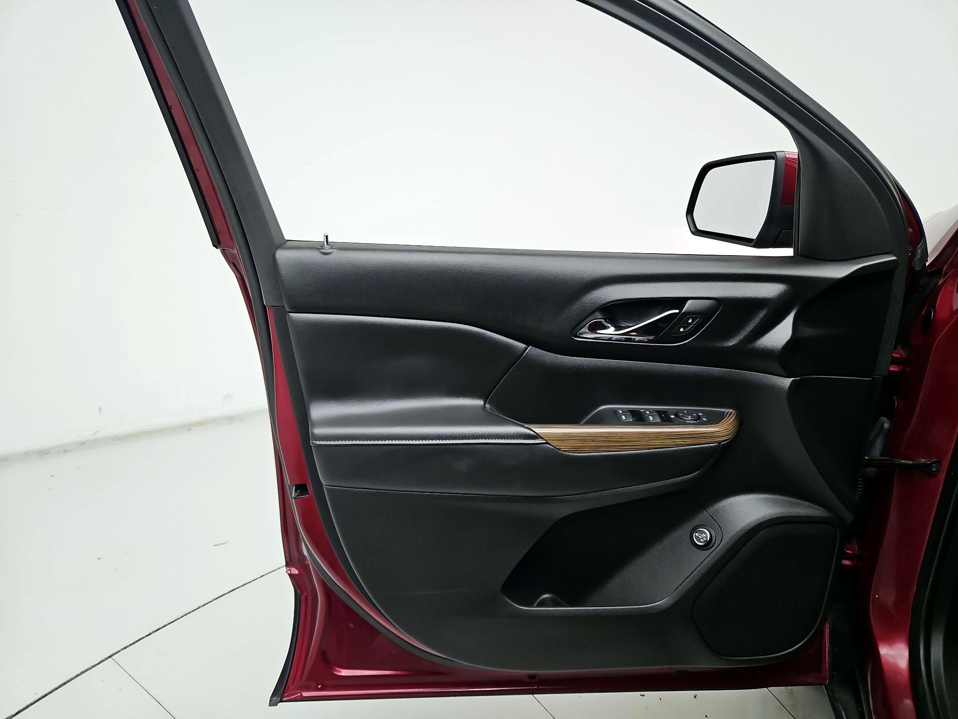 Thumbnail: 2018 GMC Acadia - 12