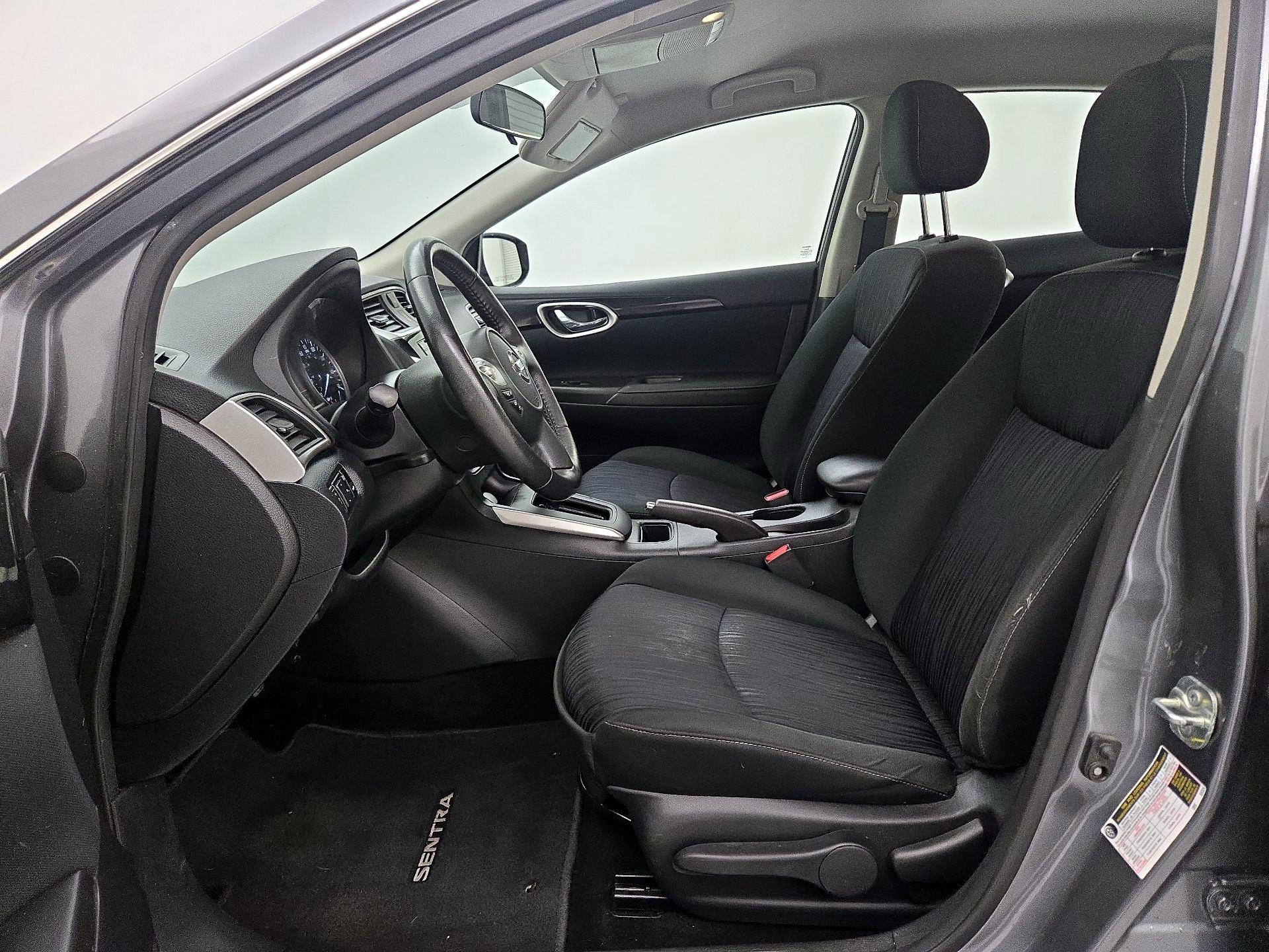 Thumbnail: 2019 Nissan Sentra - 11