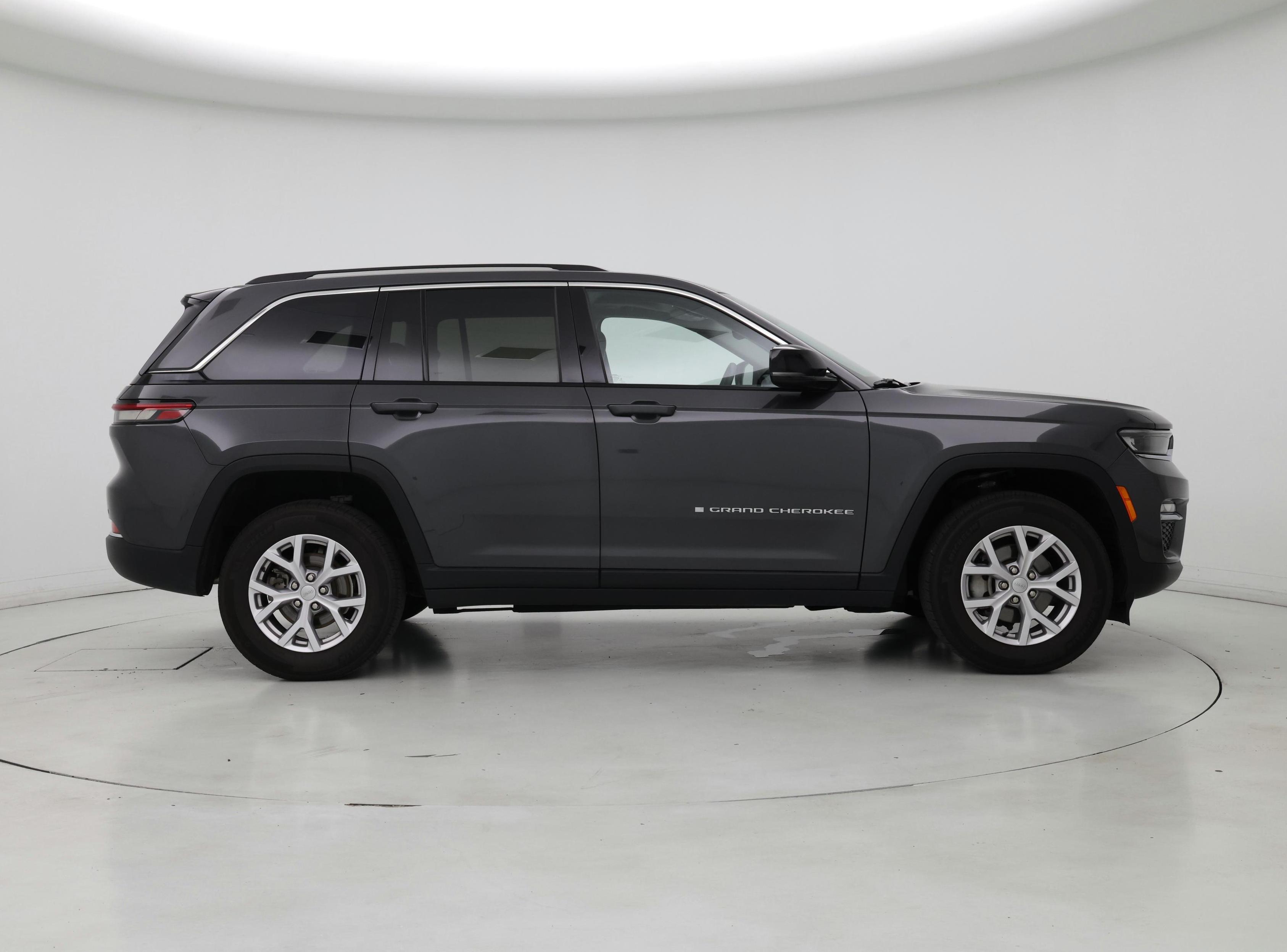 Thumbnail: 2022 Jeep Grand Cherokee - 7