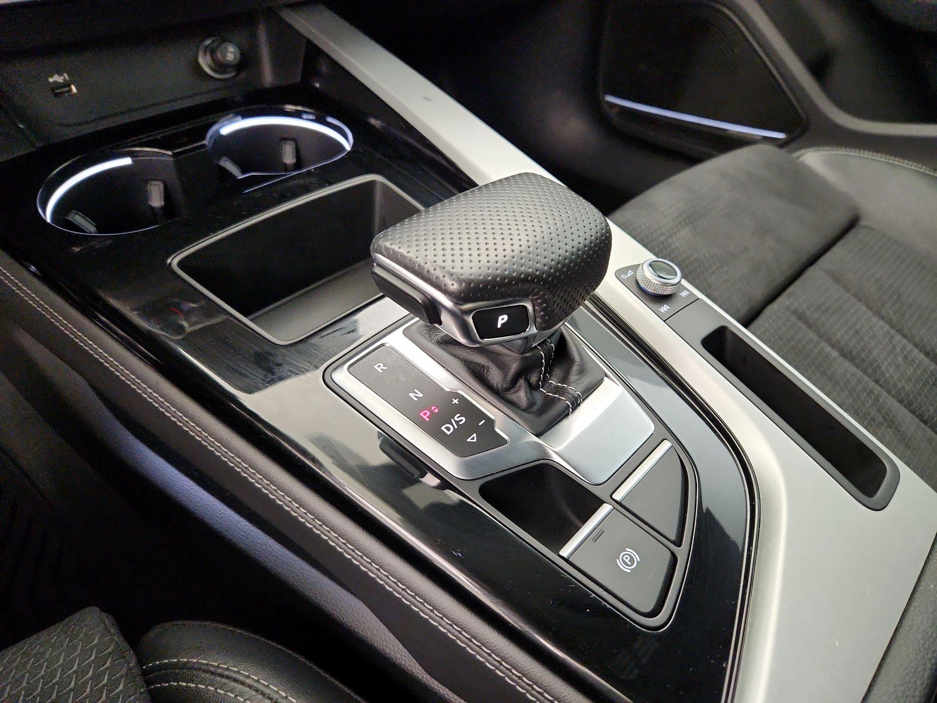 Thumbnail: 2022 Audi A4 - 18