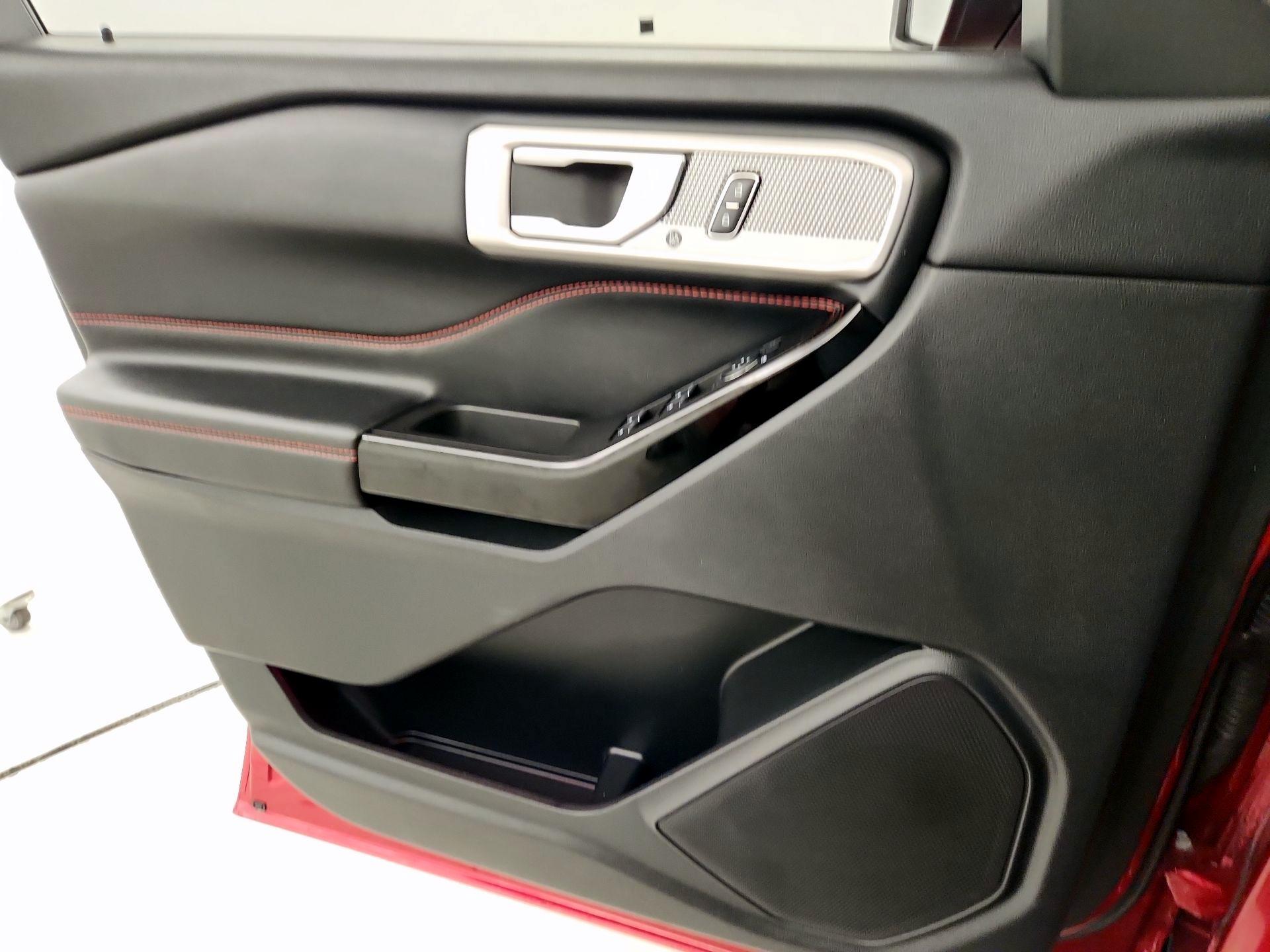 Thumbnail: 2022 Ford Explorer - 12