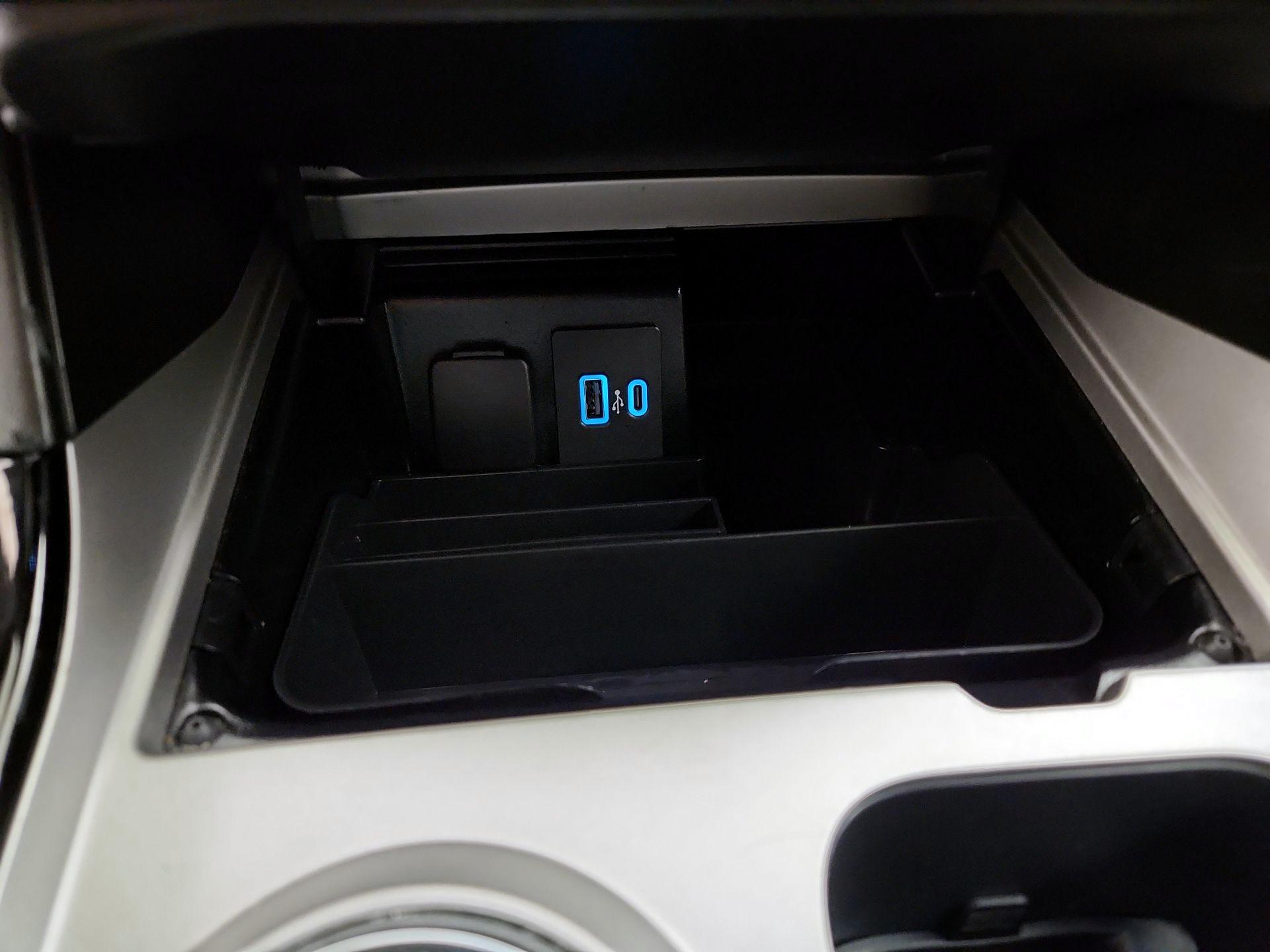 Thumbnail: 2022 Ford Explorer - 19