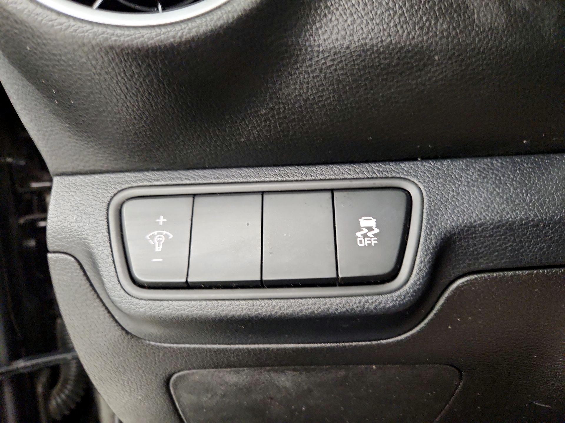 Thumbnail: 2023 Kia Forte - 13