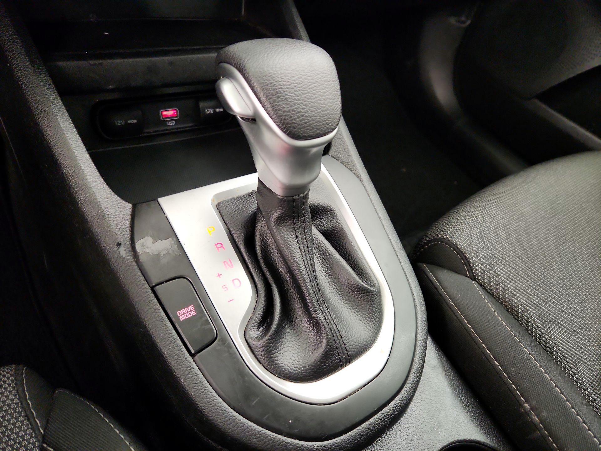 Thumbnail: 2023 Kia Forte - 17