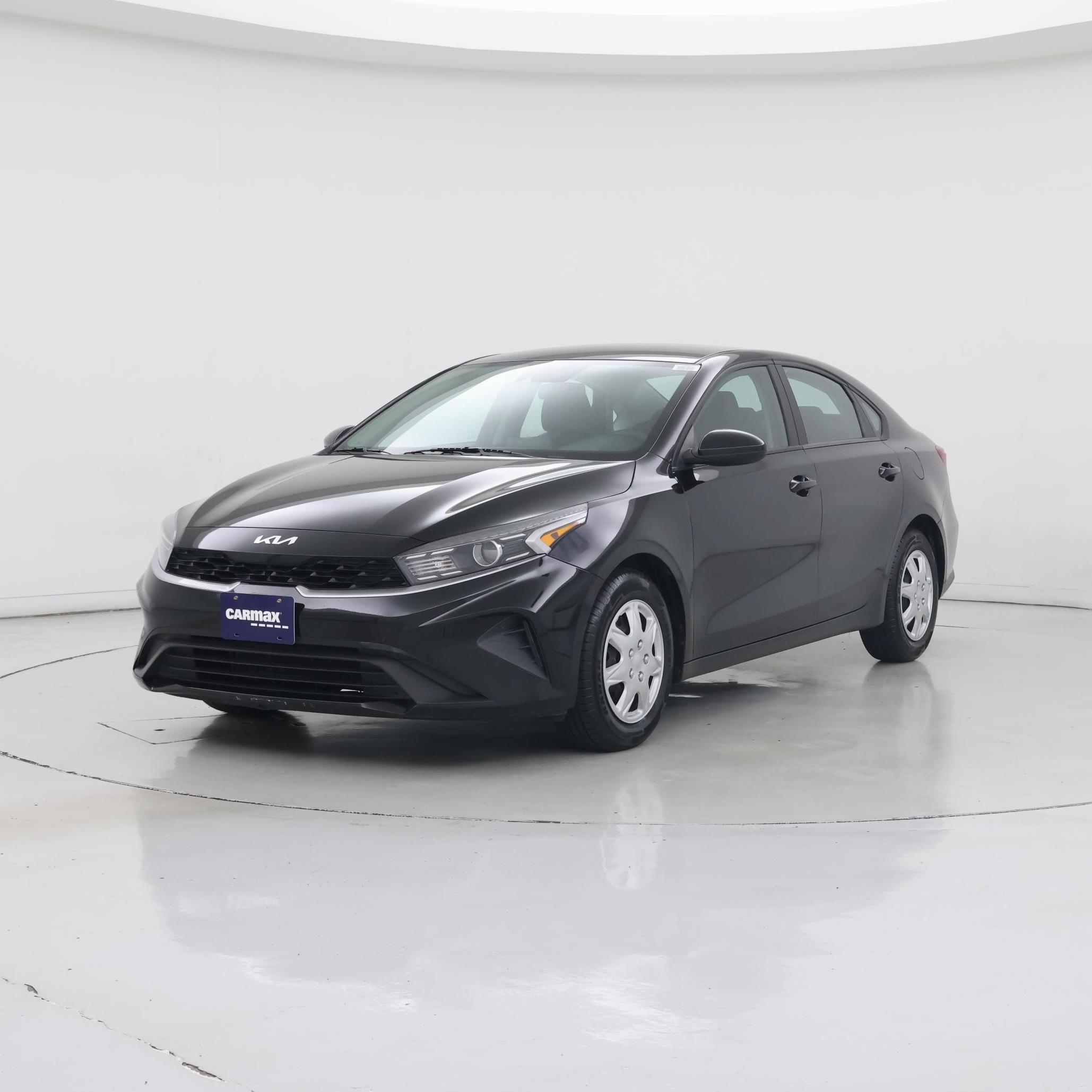 Thumbnail: 2023 Kia Forte - 4