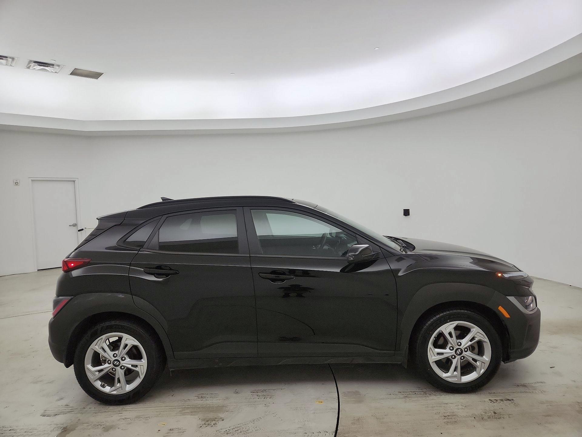 Thumbnail: 2022 Hyundai Kona - 4