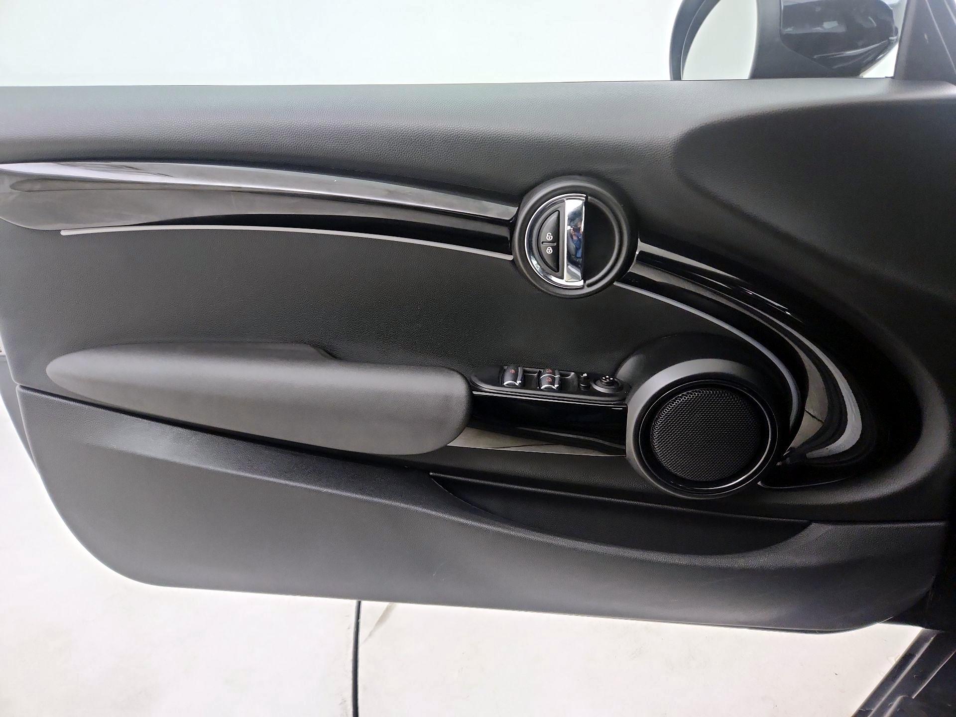 Thumbnail: 2022 MINI Cooper - 10