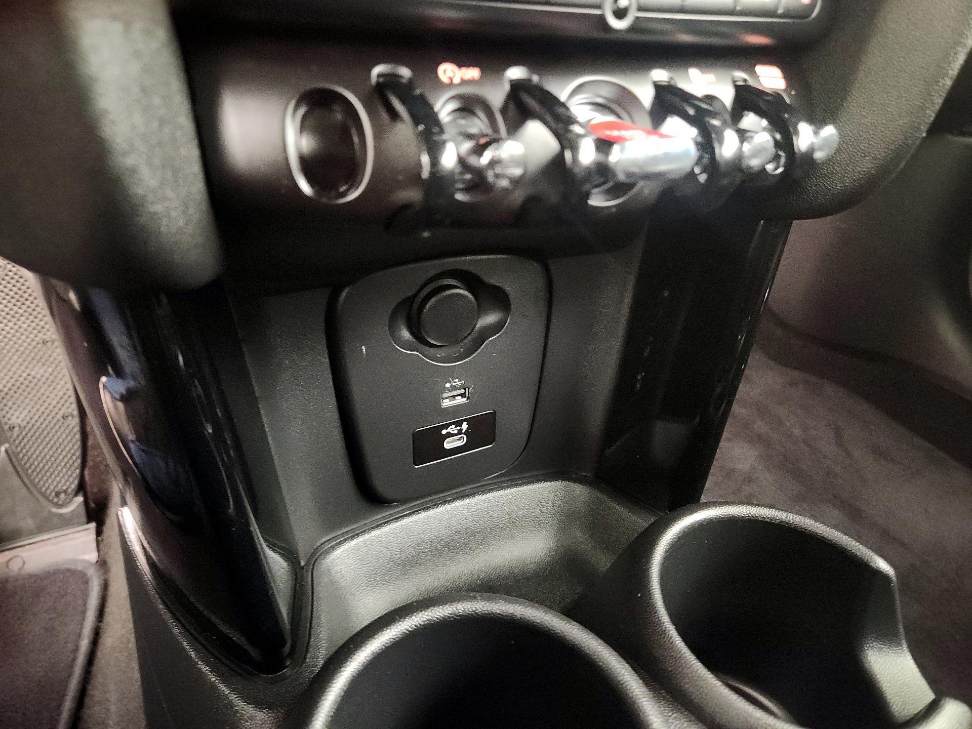 Thumbnail: 2022 MINI Cooper - 16