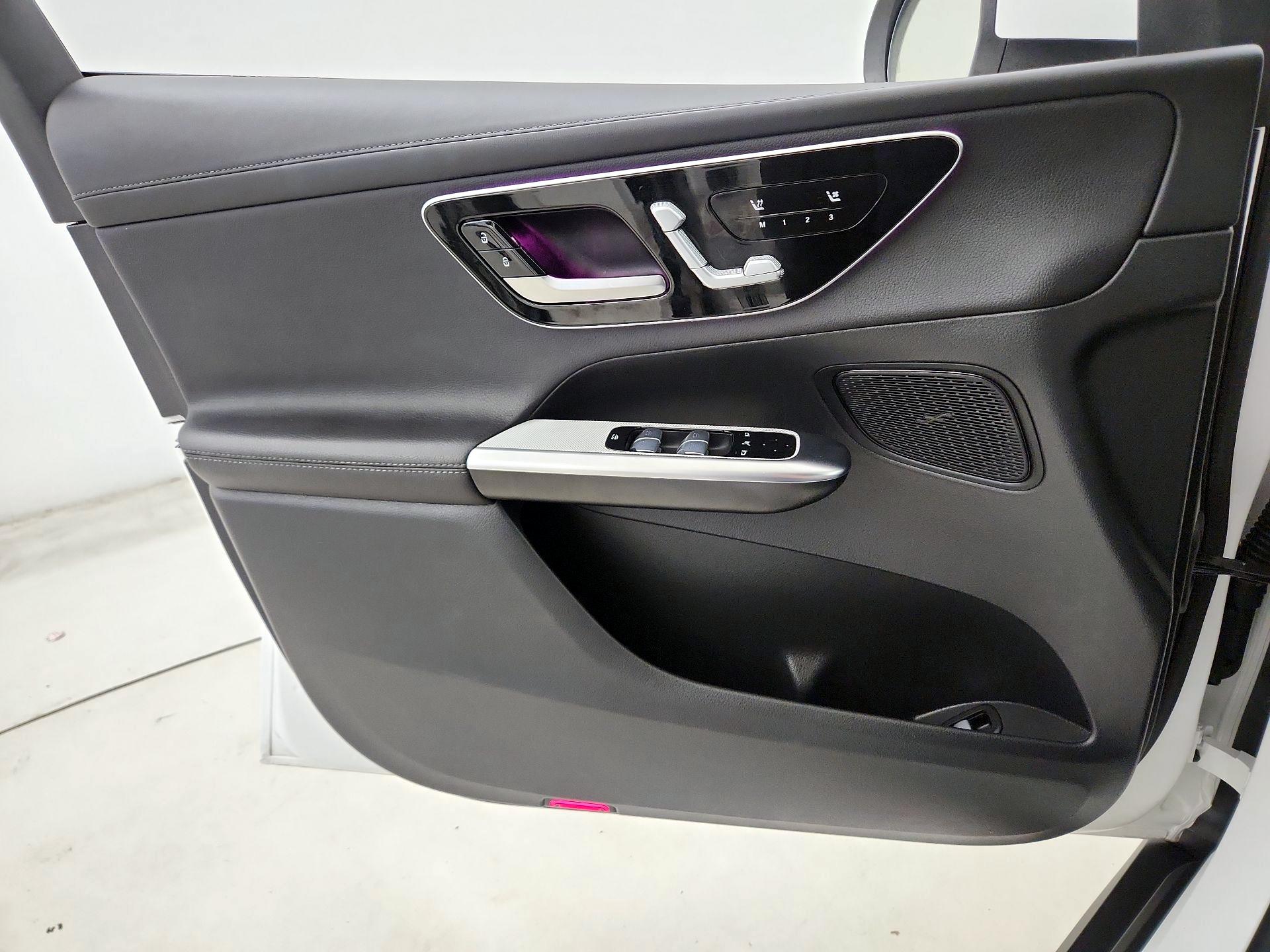 Thumbnail: 2024 Mercedes-Benz GLC - 12