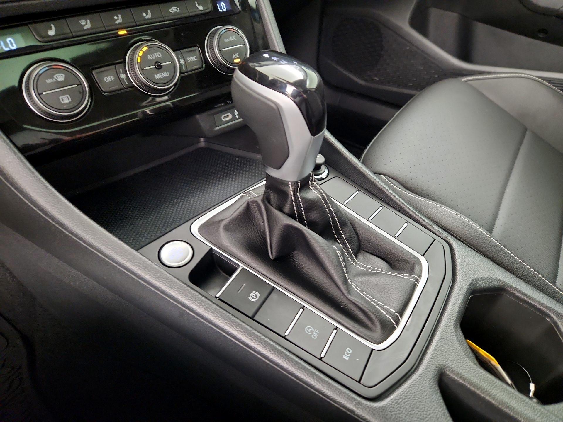 Thumbnail: 2024 Volkswagen Jetta - 17
