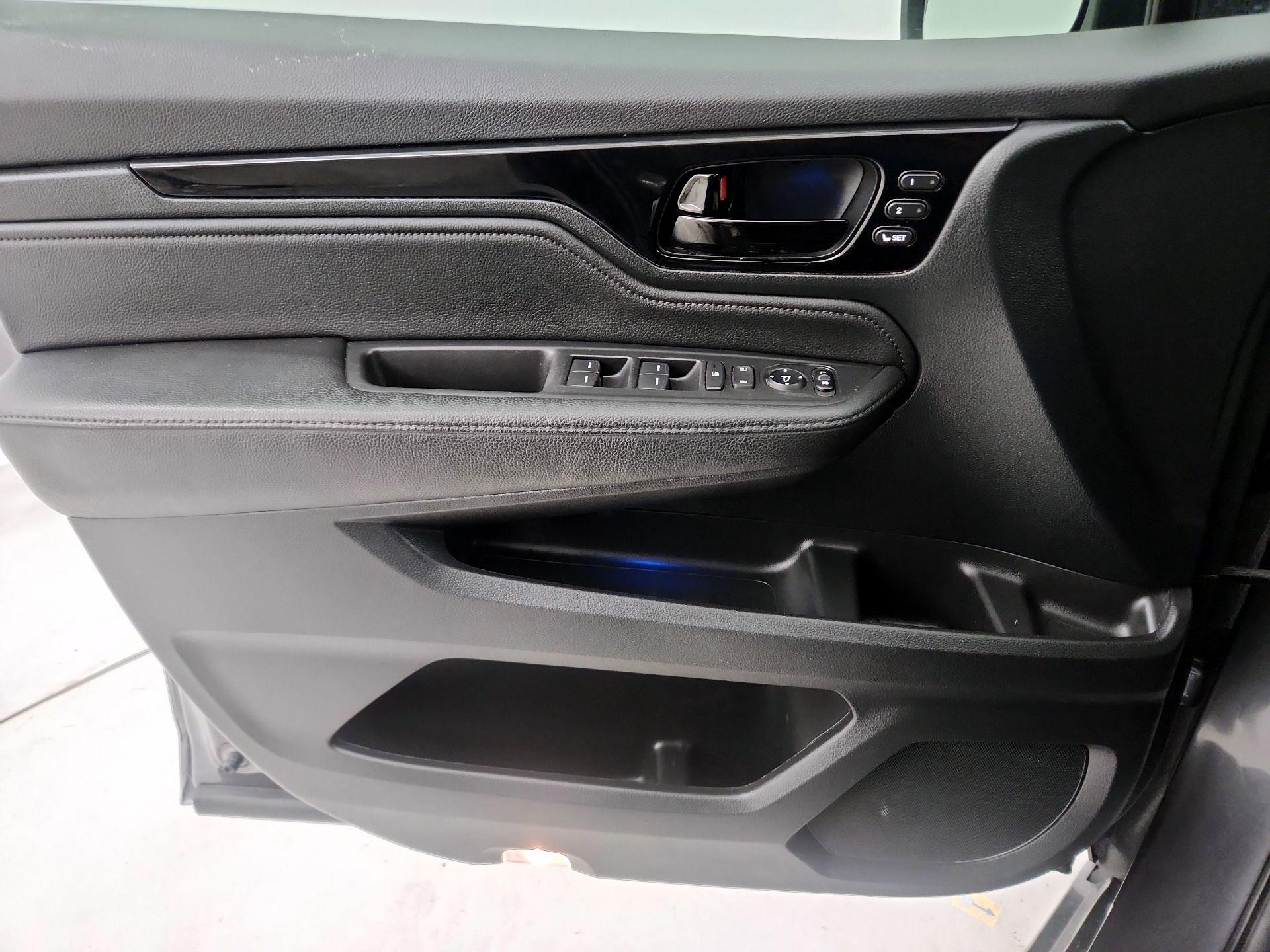 Thumbnail: 2022 Honda Odyssey - 12