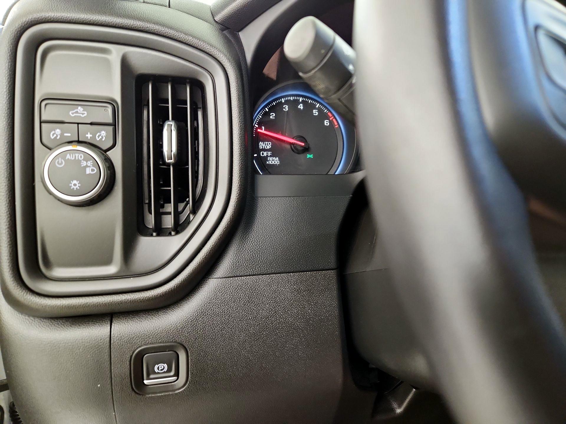 Thumbnail: 2022 Chevrolet Silverado 1500 - 13