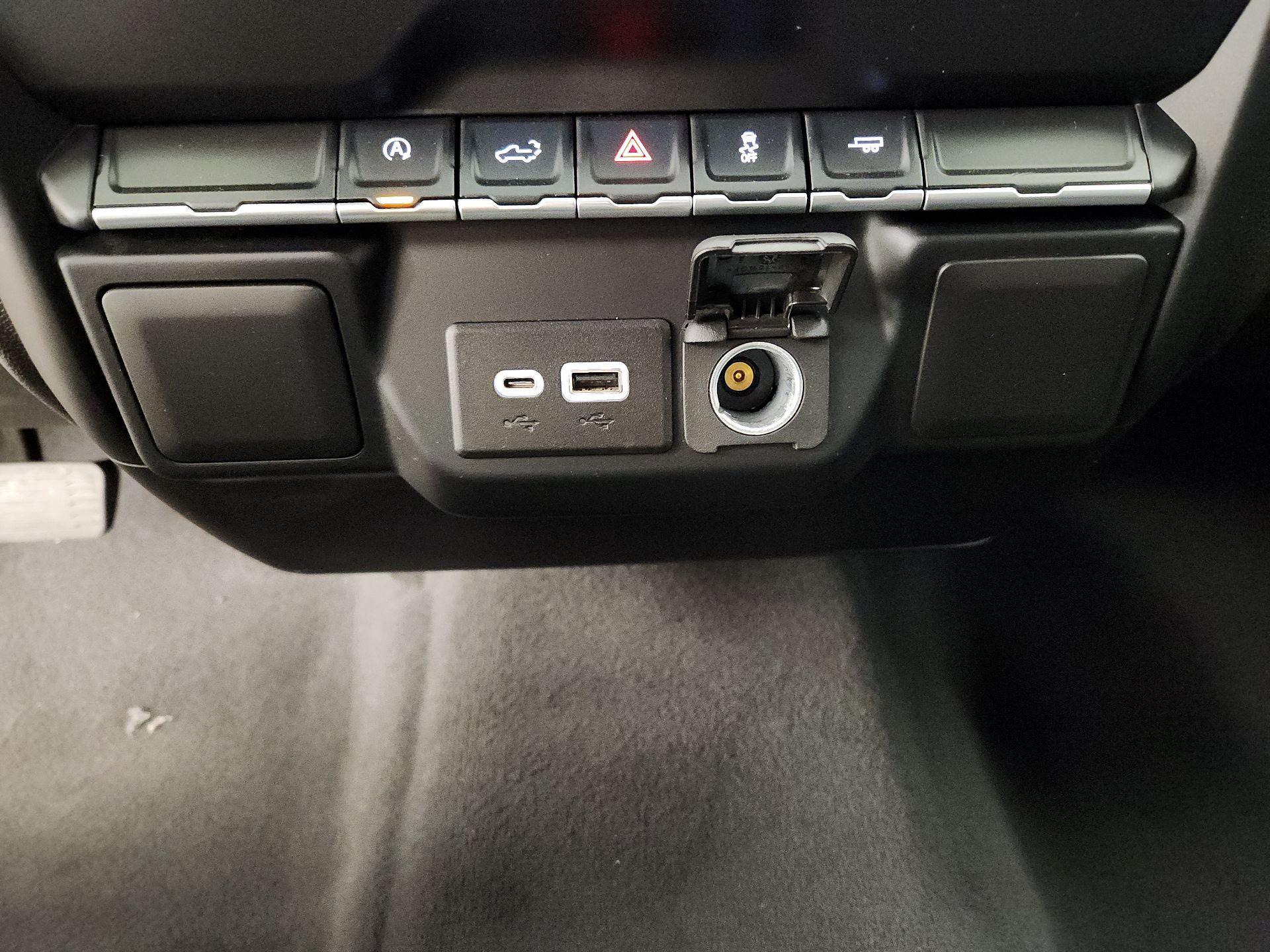 Thumbnail: 2022 Chevrolet Silverado 1500 - 18