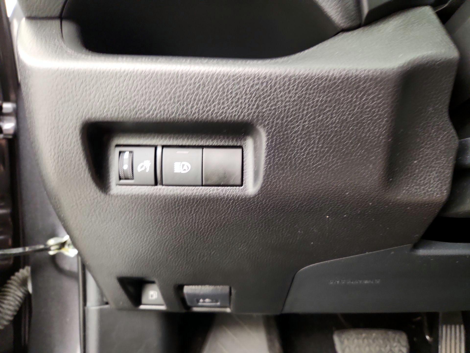 Thumbnail: 2021 Toyota RAV4 - 13