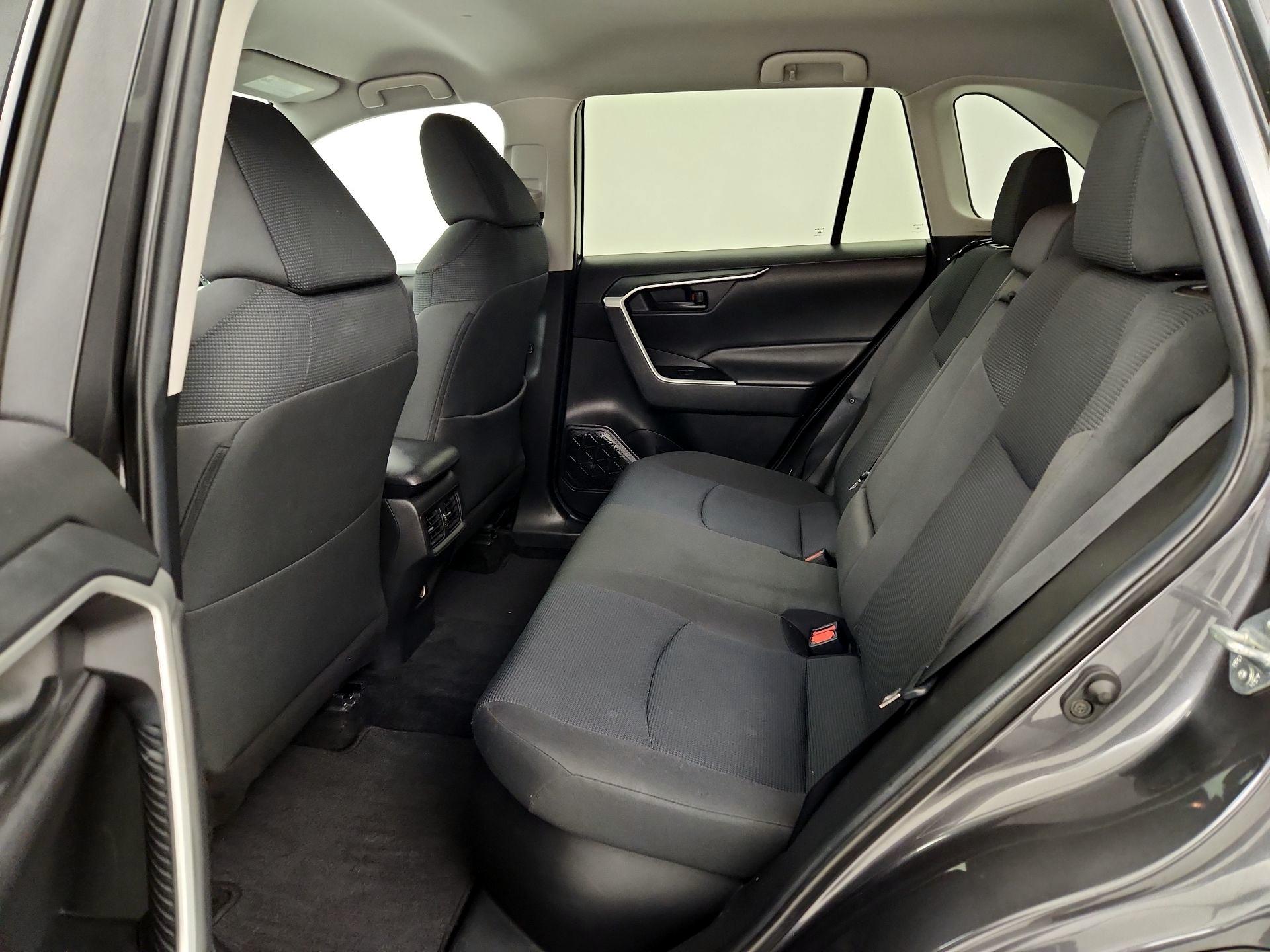 Thumbnail: 2021 Toyota RAV4 - 19