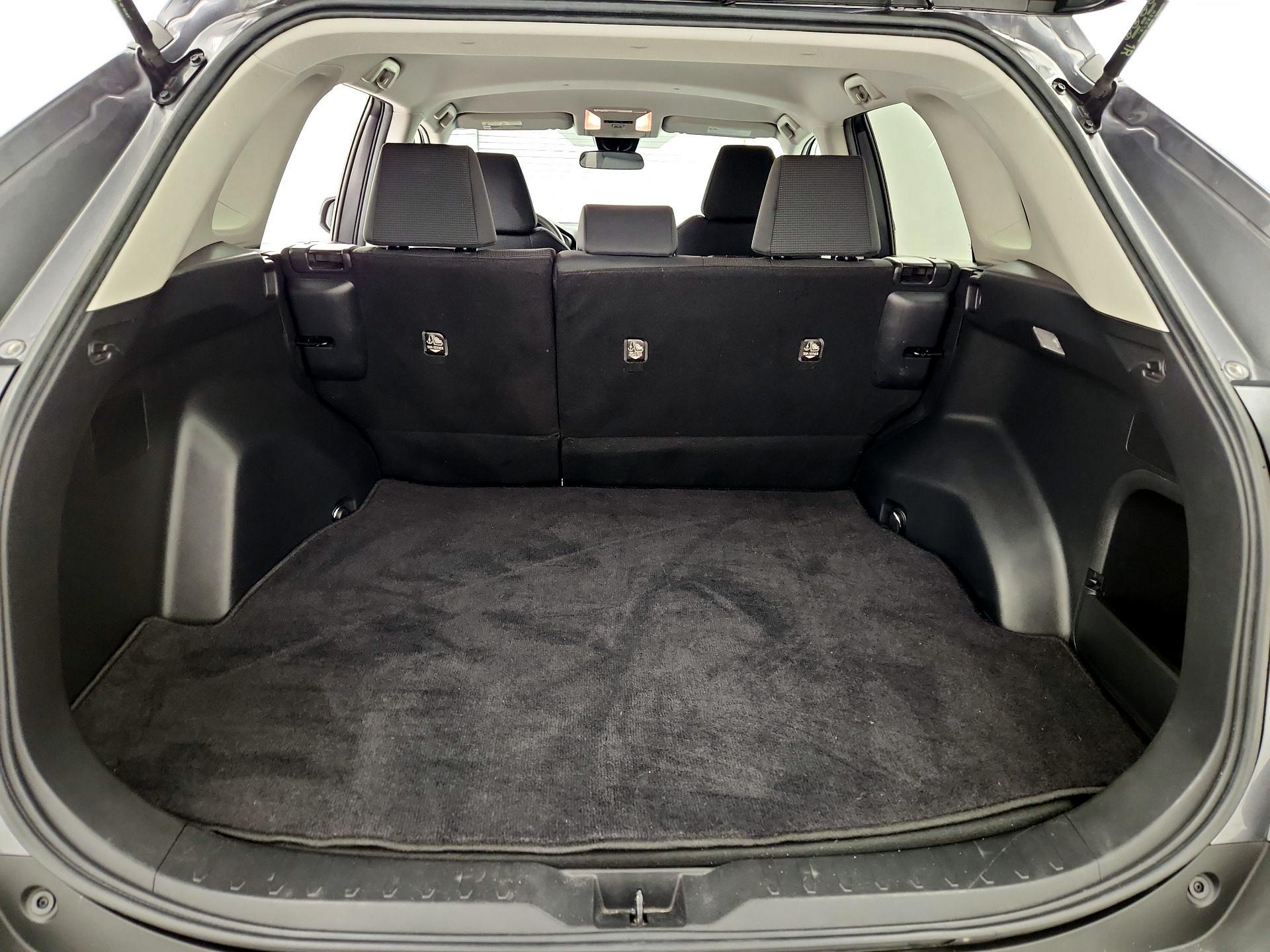 Thumbnail: 2021 Toyota RAV4 - 20