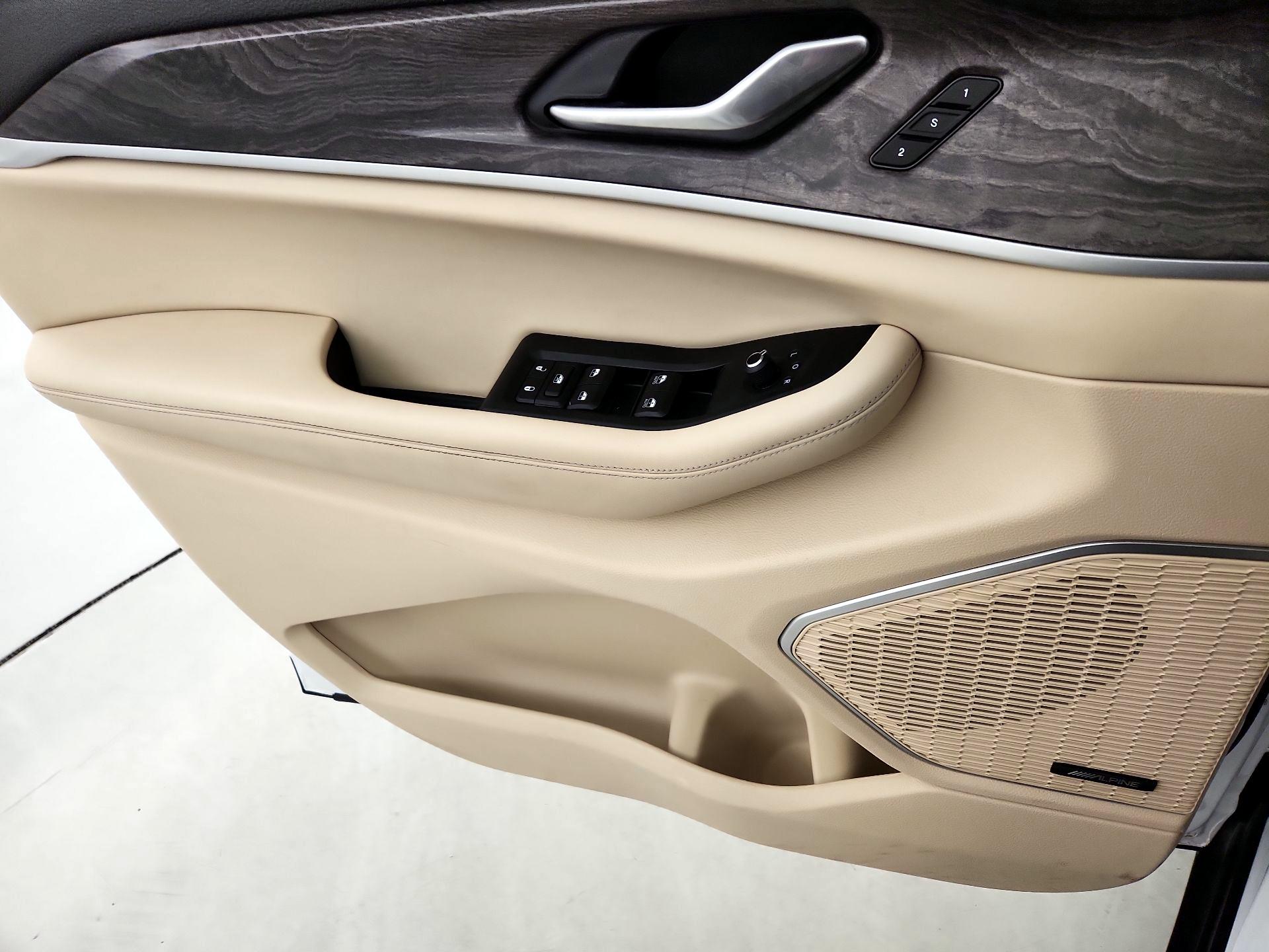 Thumbnail: 2023 Jeep Grand Cherokee - 12