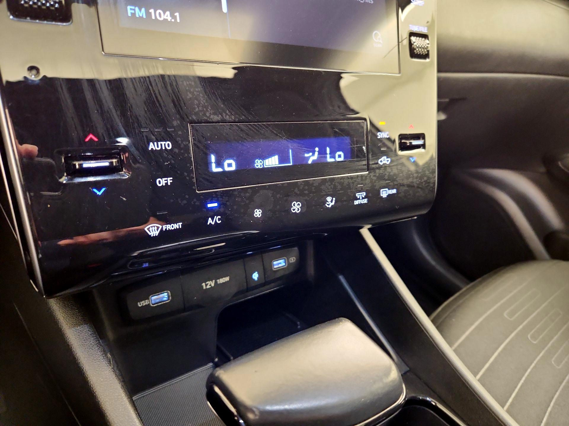 Thumbnail: 2022 Hyundai Santa Cruz - 16