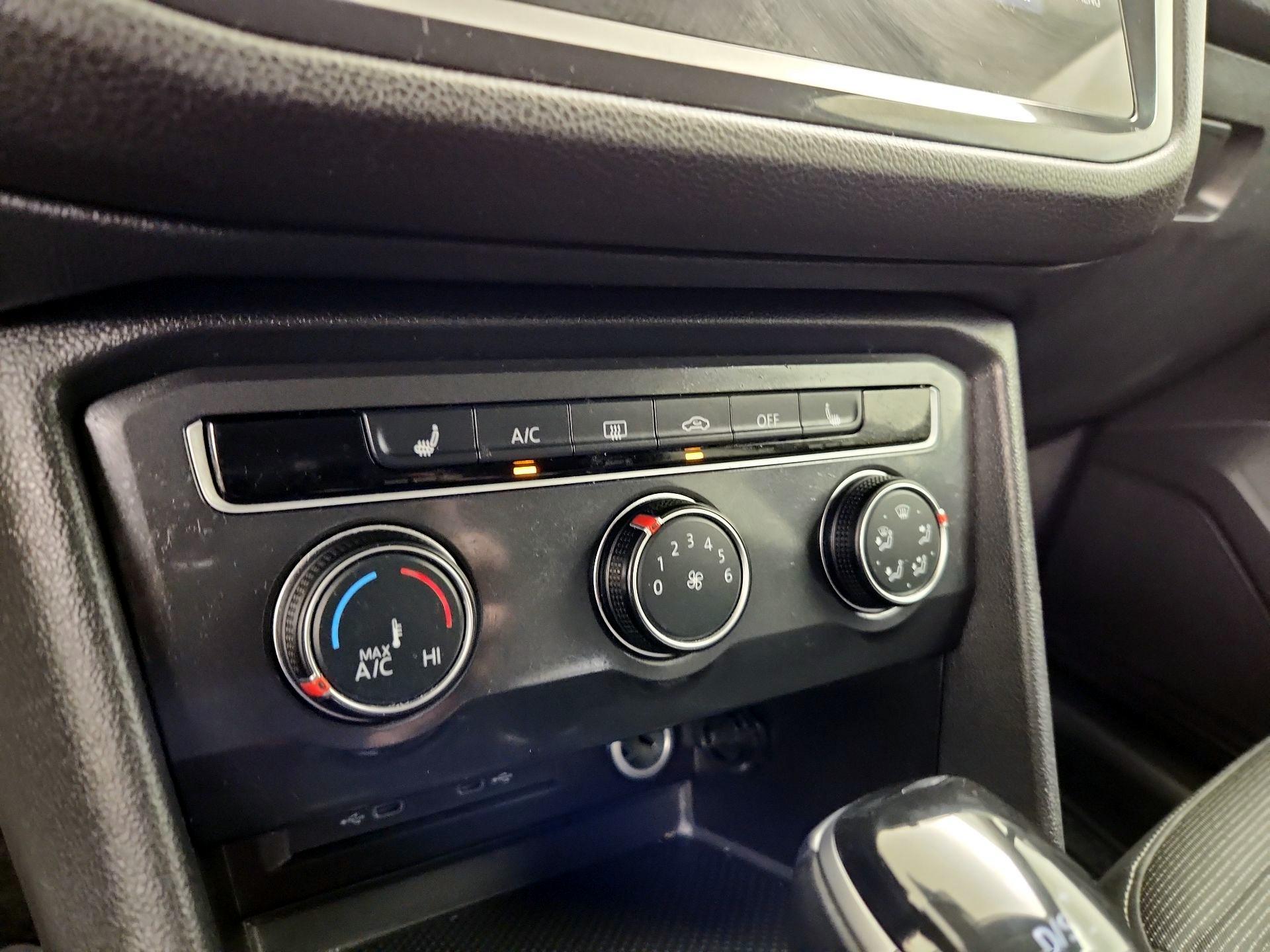 Thumbnail: 2024 Volkswagen Tiguan - 16