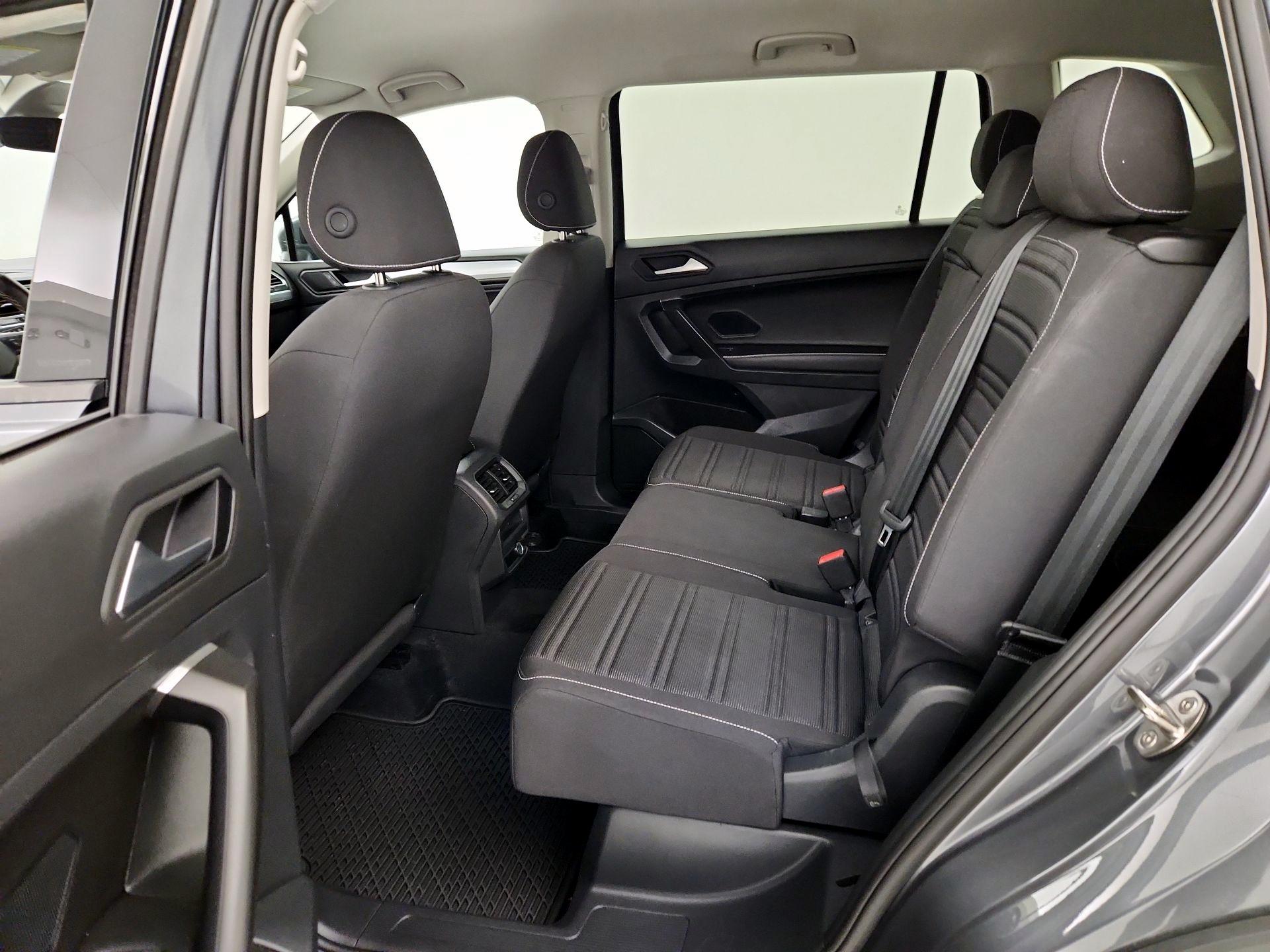 Thumbnail: 2024 Volkswagen Tiguan - 19