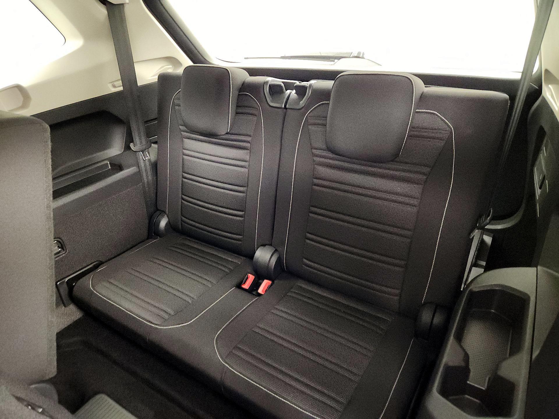 Thumbnail: 2024 Volkswagen Tiguan - 20