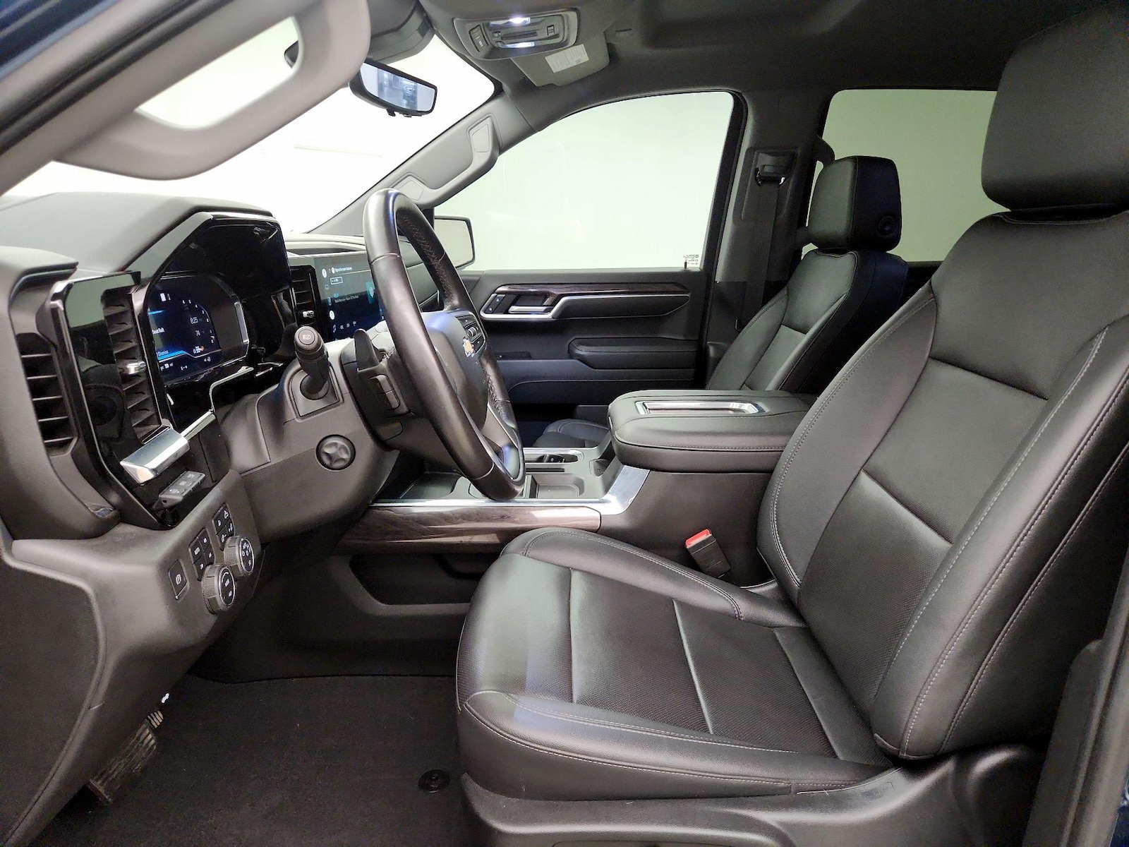 2022 Chevrolet Silverado 1500 LTZ - Photo 12