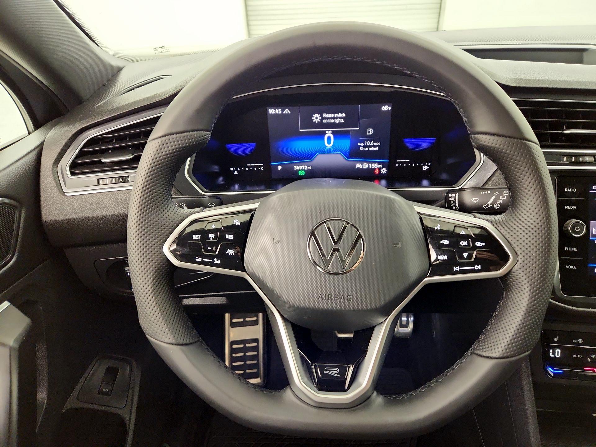 Thumbnail: 2022 Volkswagen Tiguan - 10