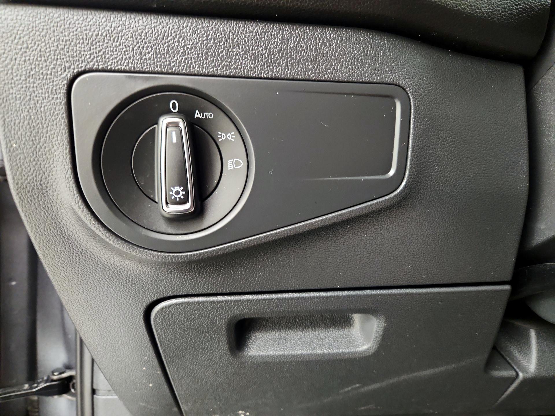 Thumbnail: 2022 Volkswagen Tiguan - 13