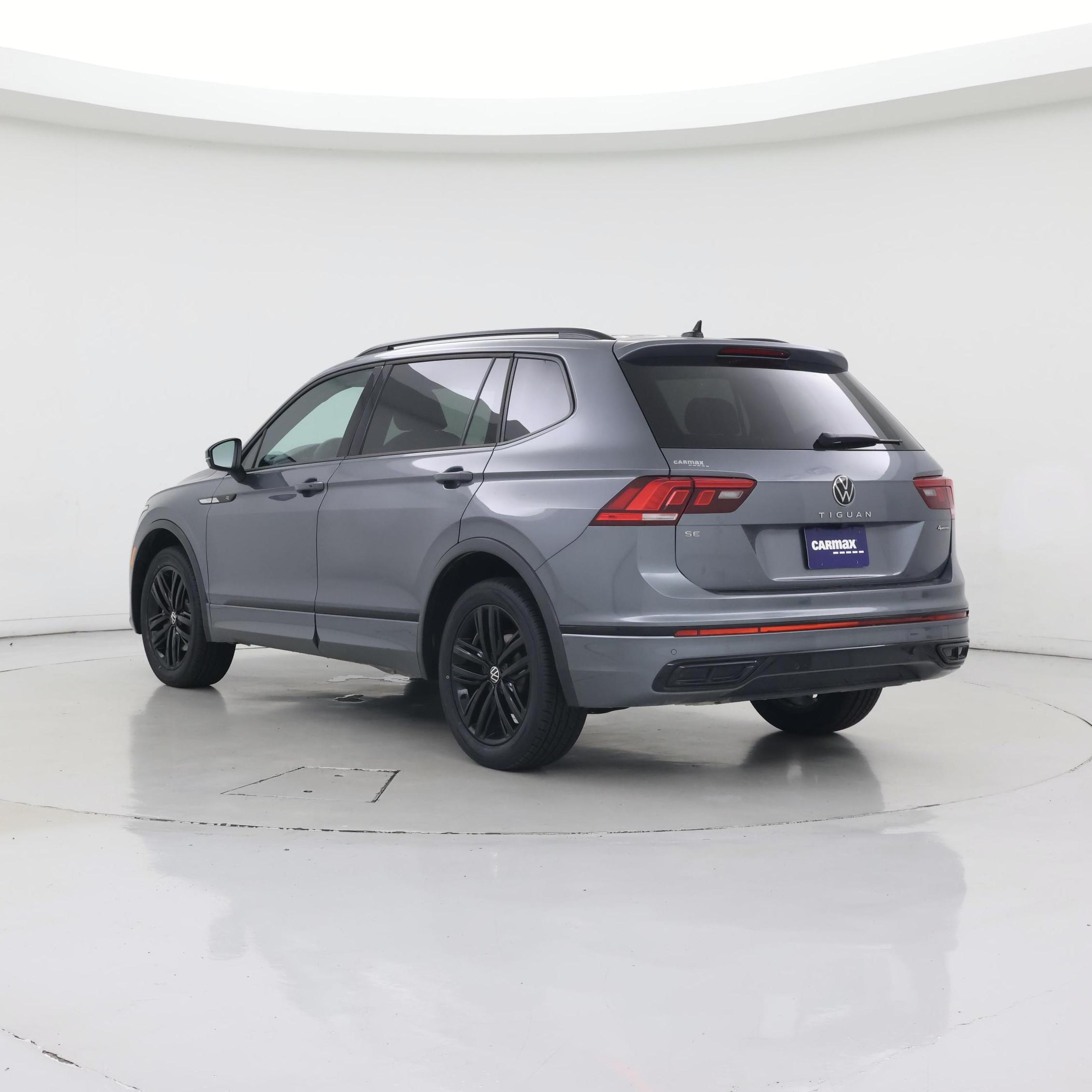 Thumbnail: 2022 Volkswagen Tiguan - 2