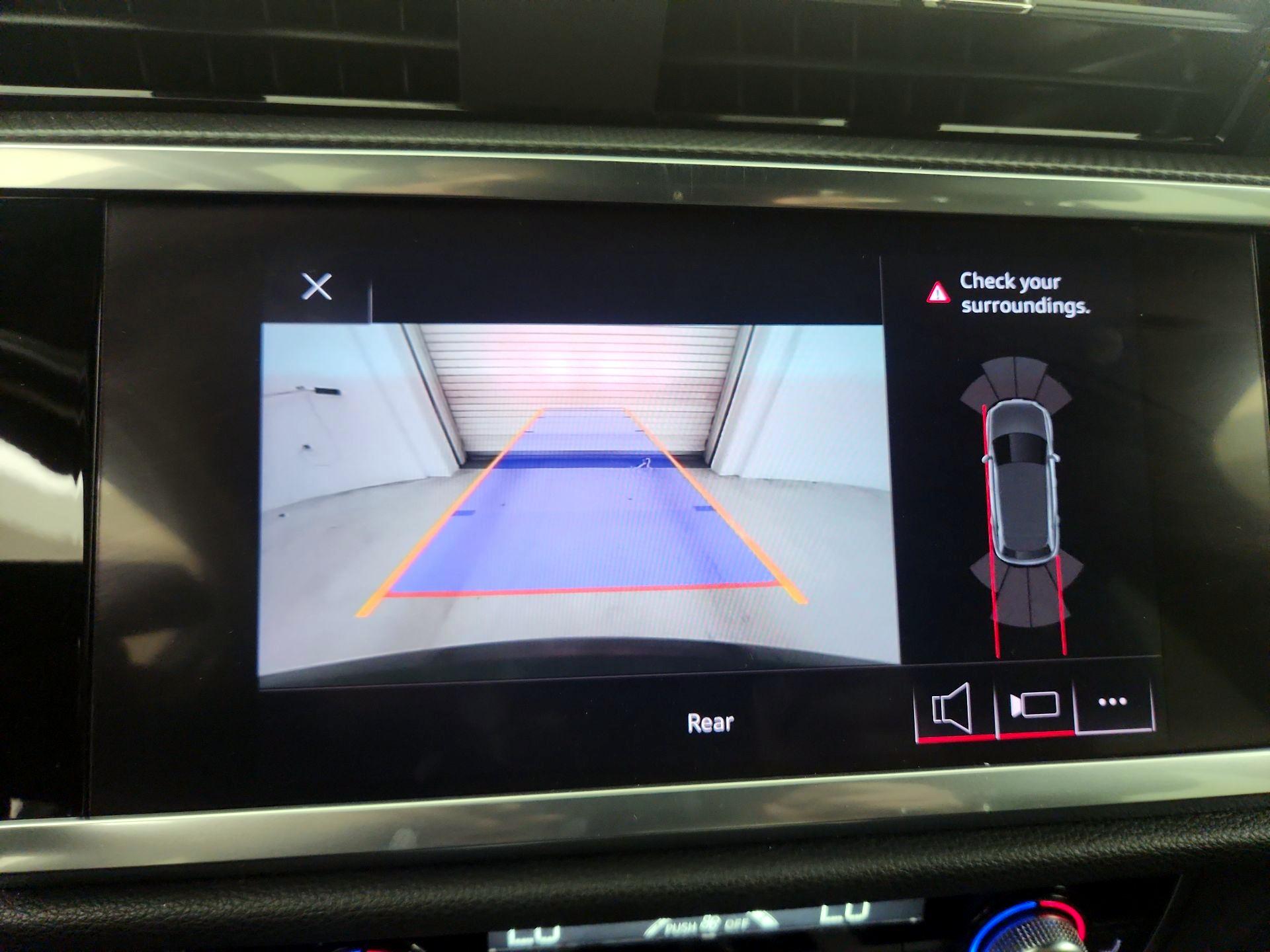 Thumbnail: 2021 Audi Q3 - 12