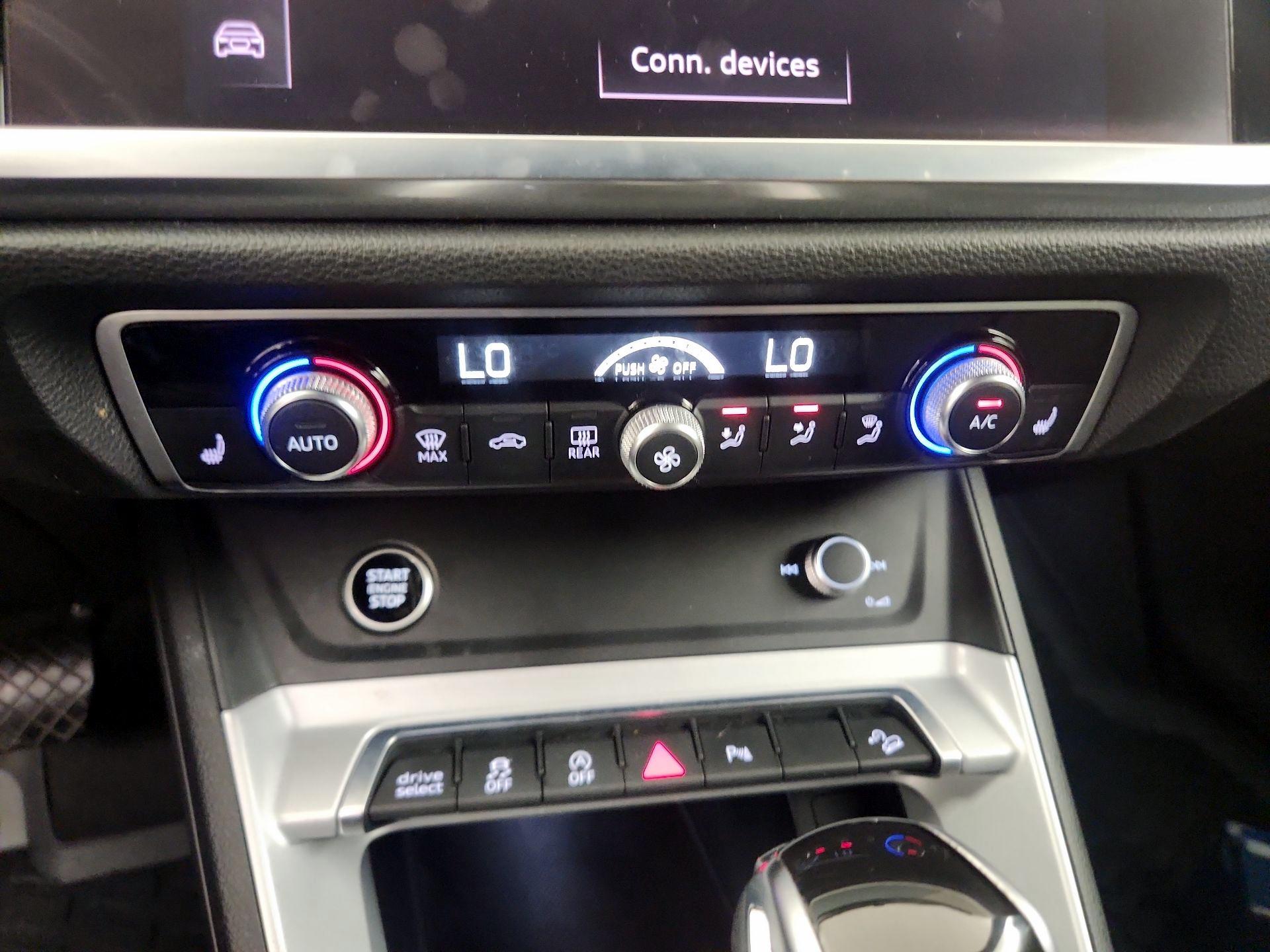 Thumbnail: 2021 Audi Q3 - 14