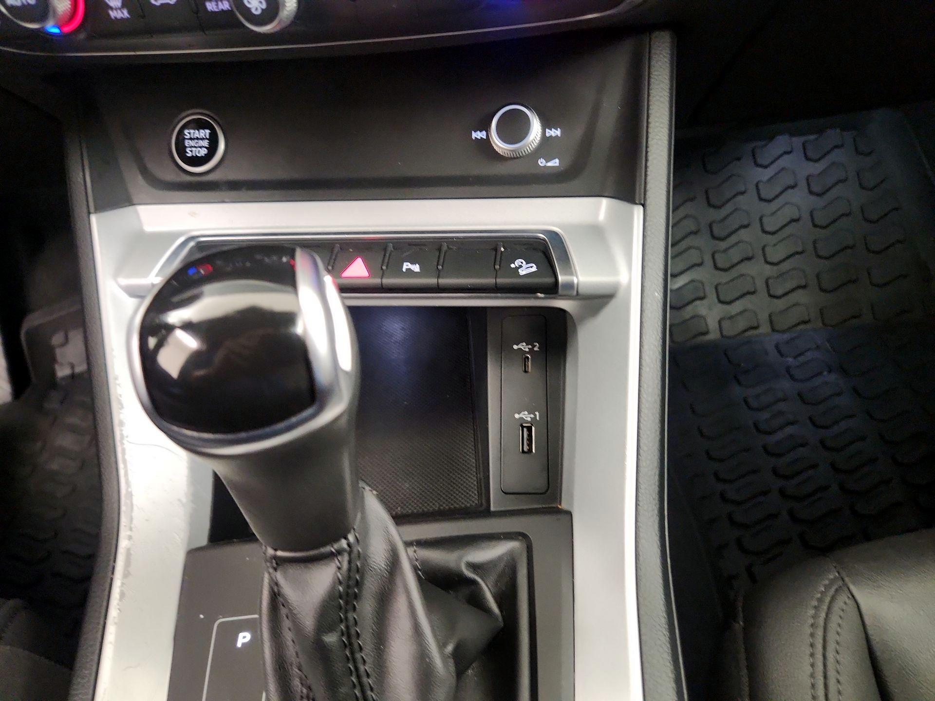 Thumbnail: 2021 Audi Q3 - 16