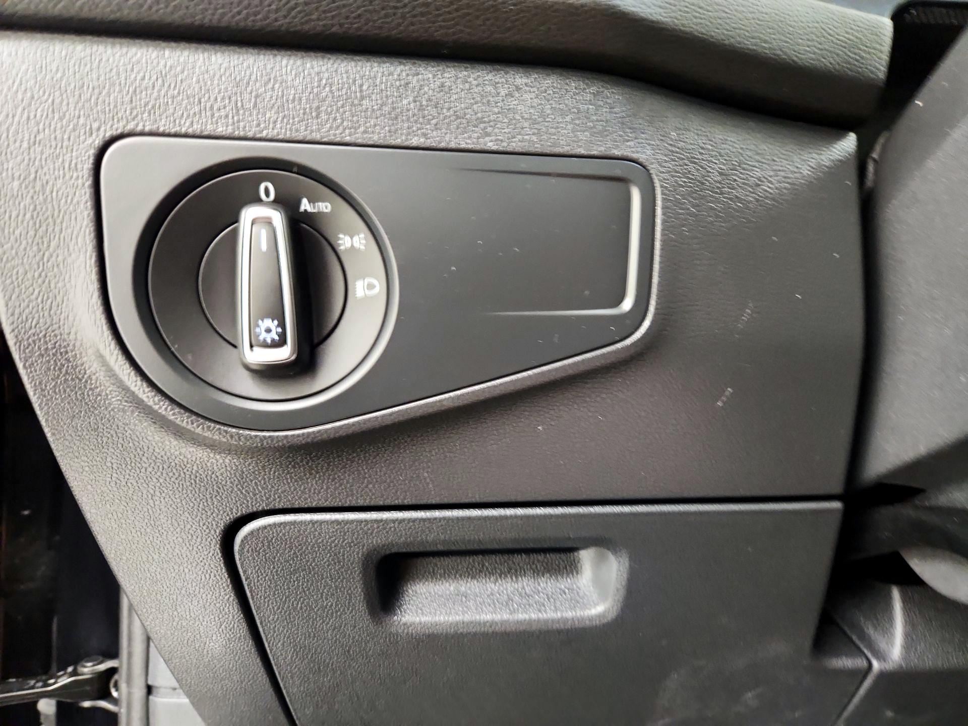 Thumbnail: 2024 Volkswagen Tiguan - 13