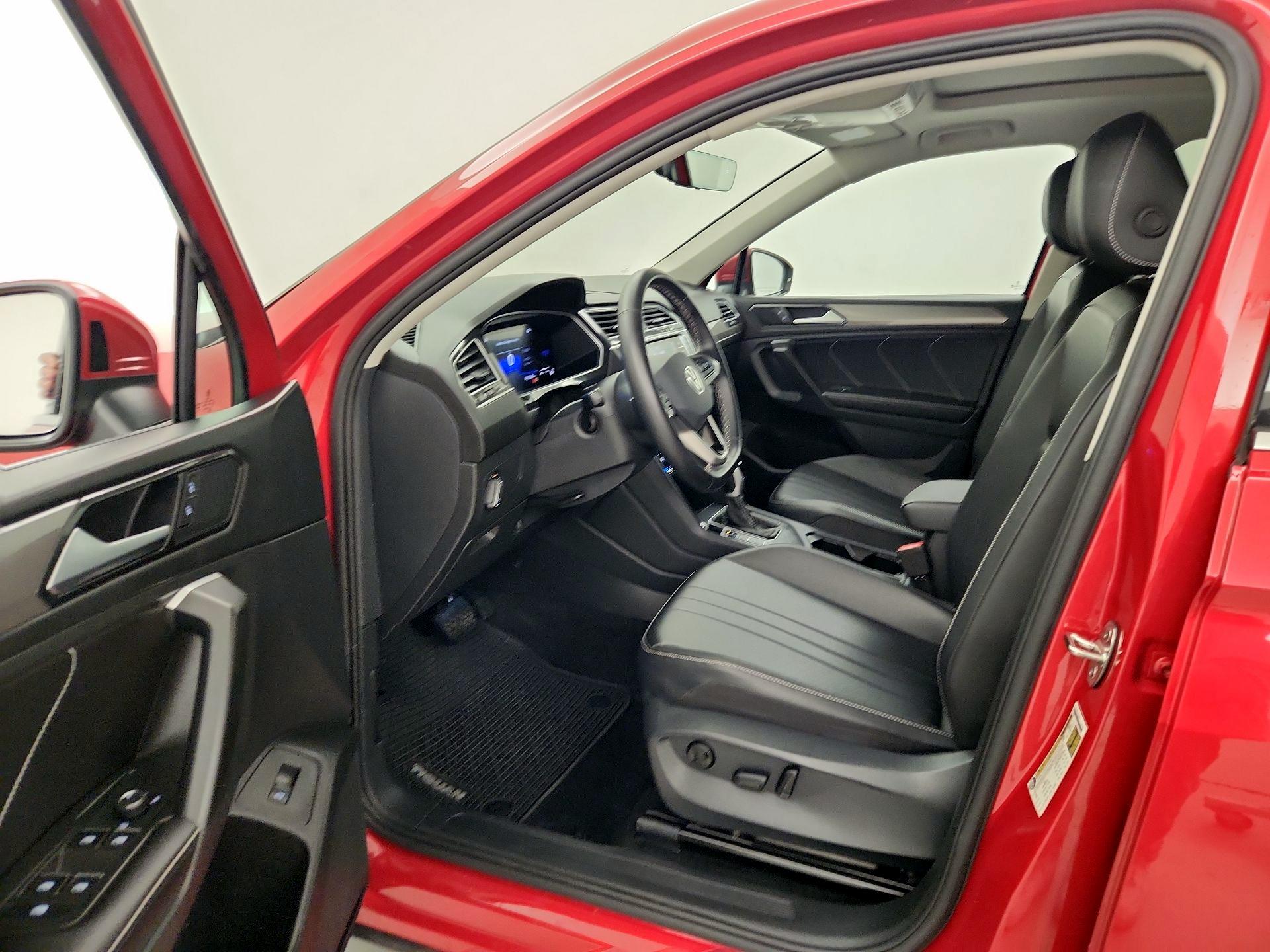 Thumbnail: 2024 Volkswagen Tiguan - 11